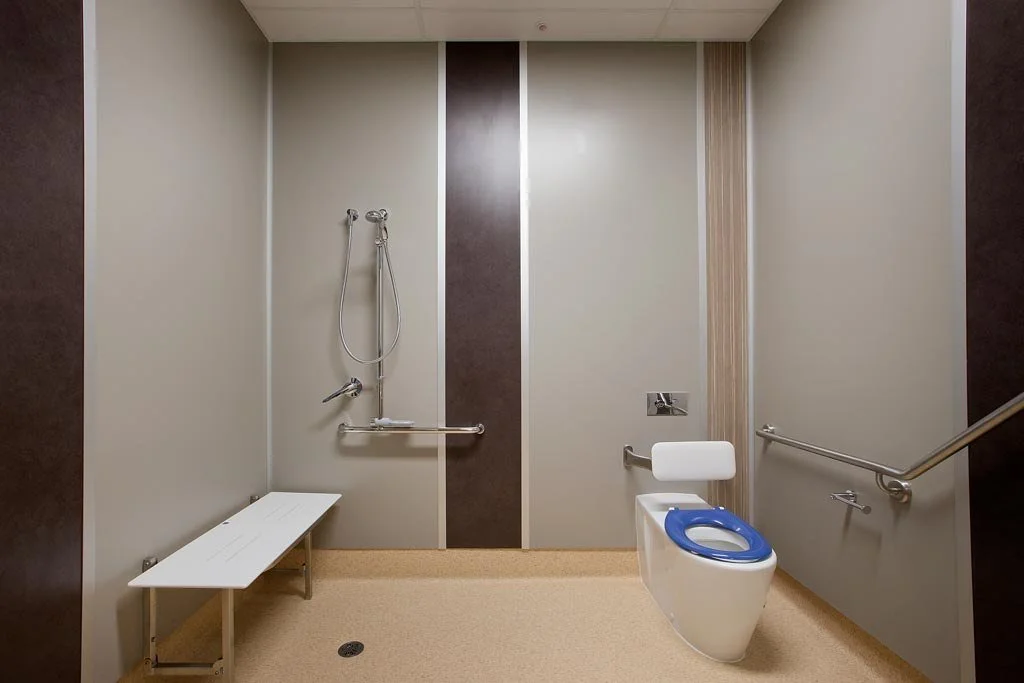 southport-magistrates-courthouse-southport-21-accessible-shower-jamie-gordon-architect.jpg