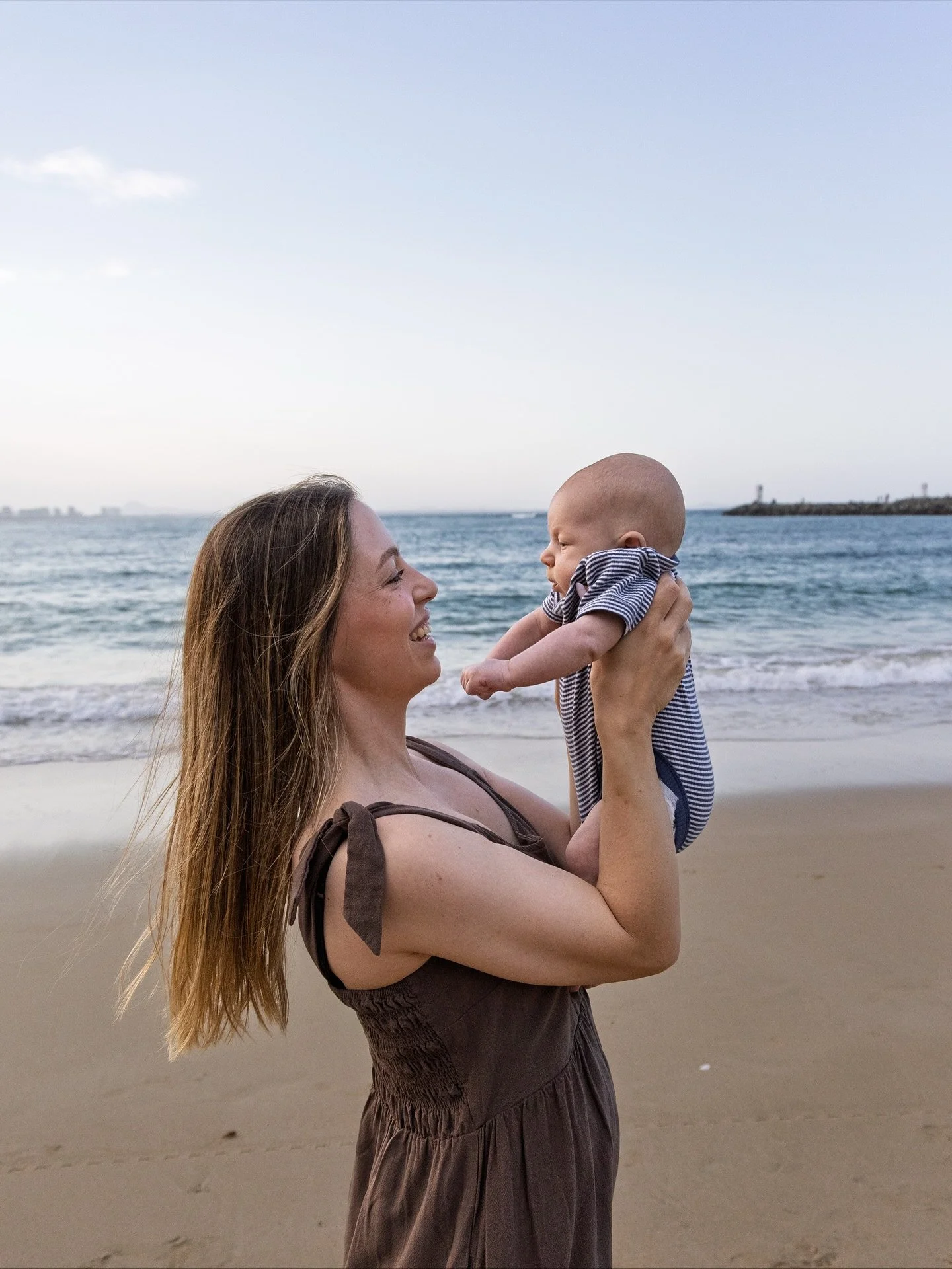 Very beautiful beach afternoon session with Kate &amp; Rafe and their family 🩷
