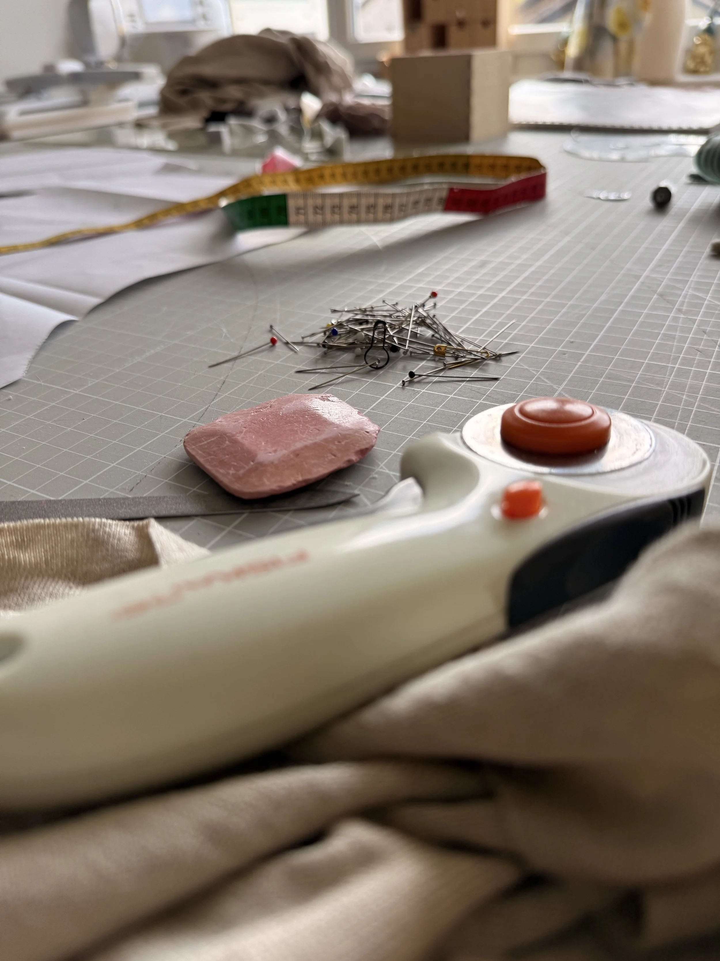 Arbeitsmaterialien im Atelier
