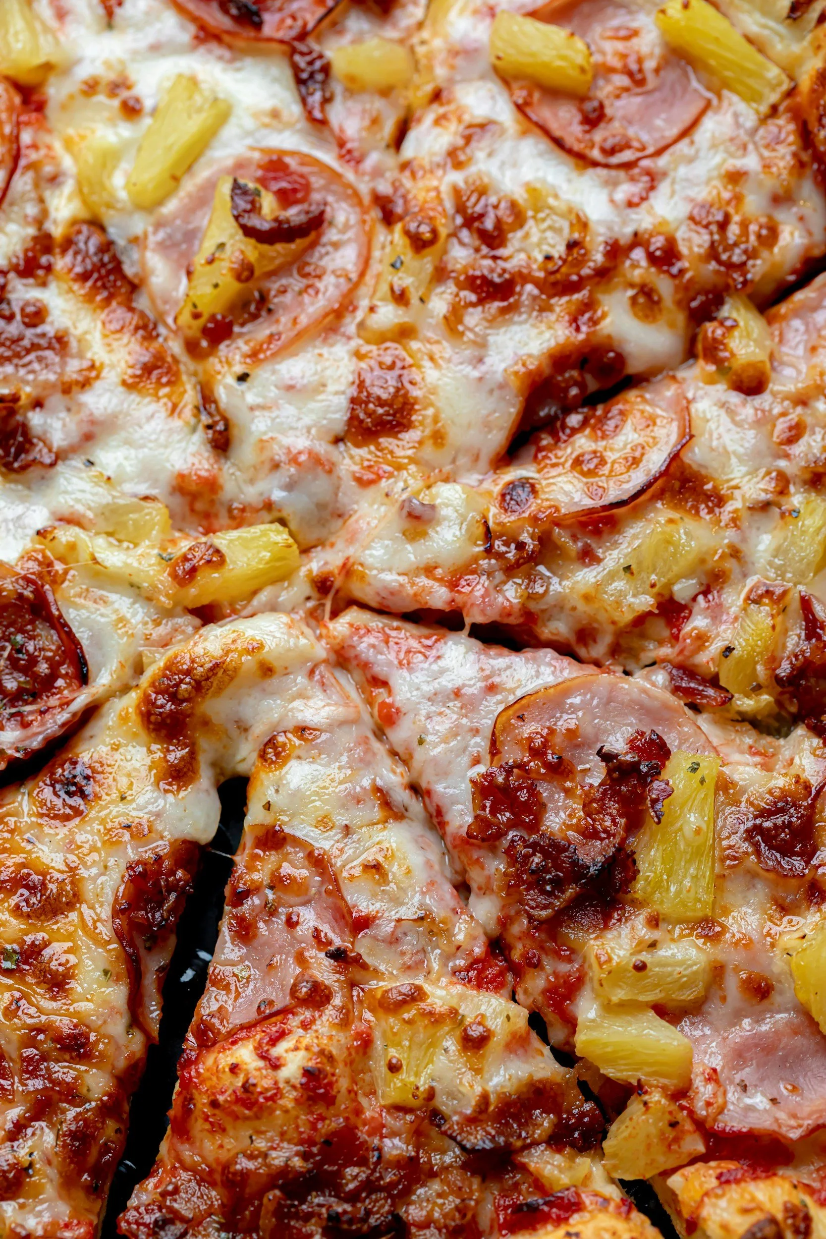 🍕 Mama Z’s Pizza Night at Shell Bar