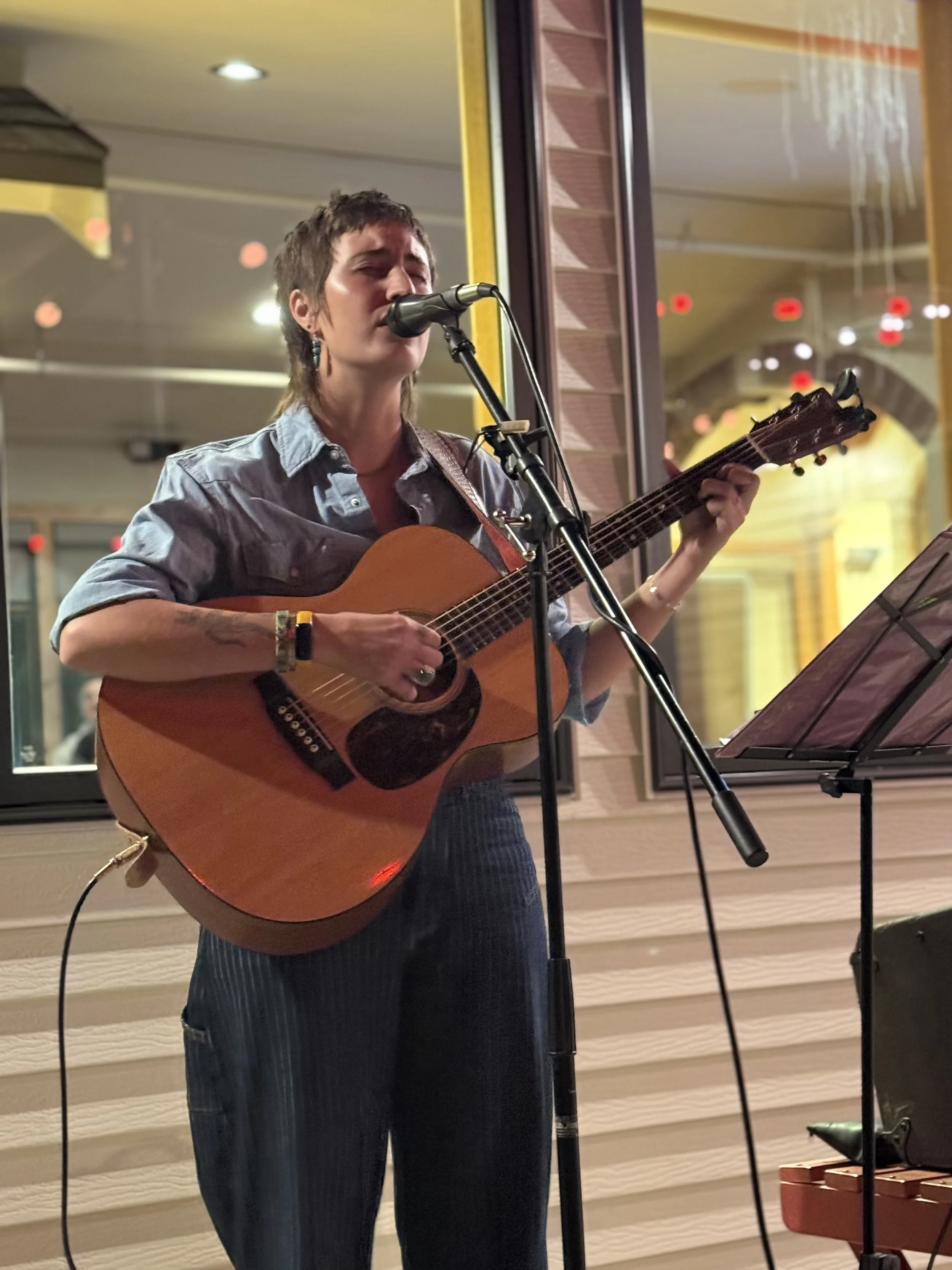 LIVE Music & BBQ