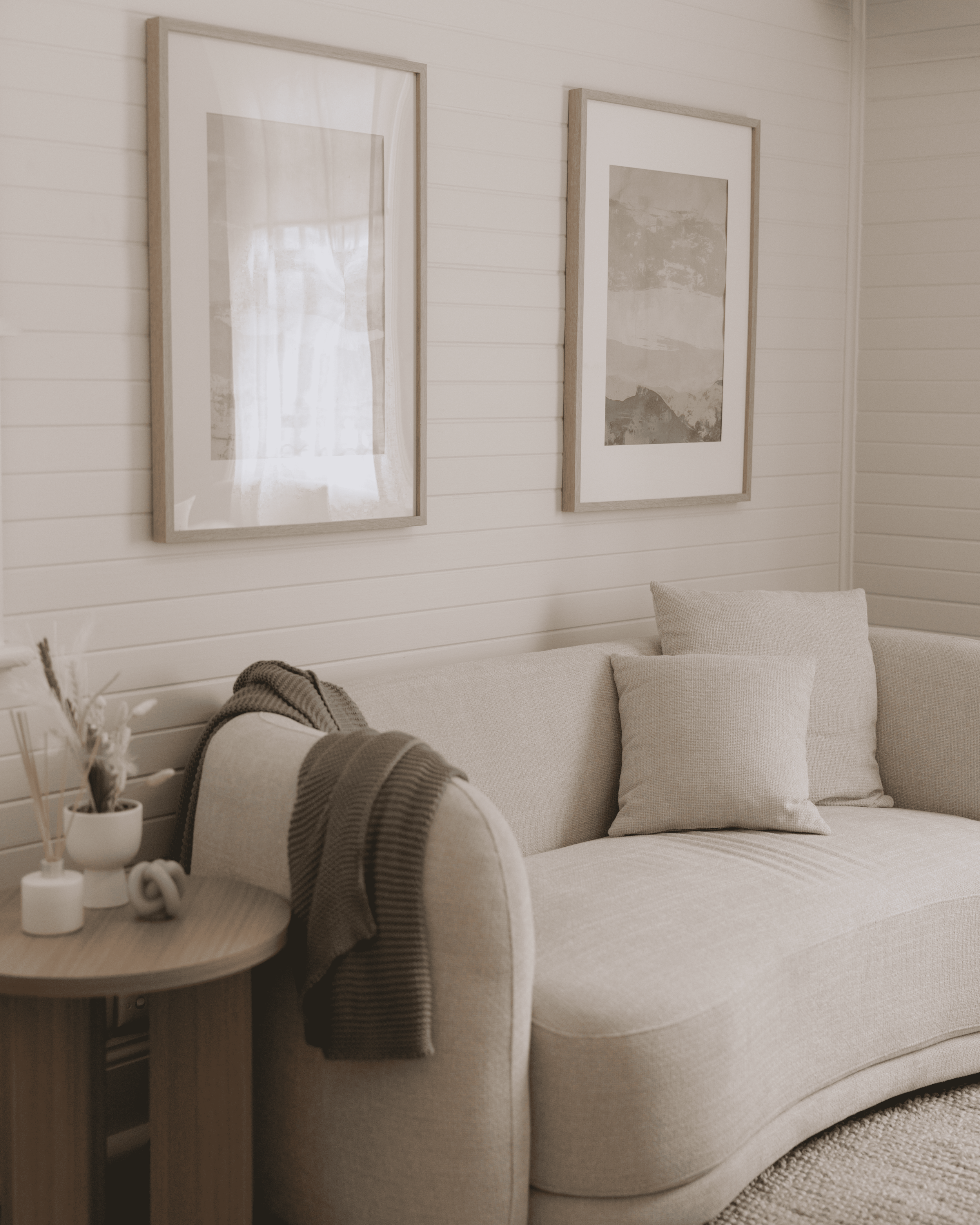 A cozy couch in a psychology camden clinic space, illustrating a welcoming first therapy session what to expect.