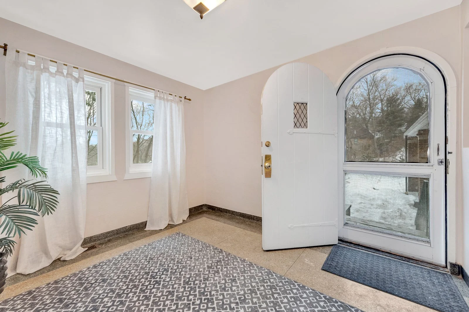 69 Edmunds Rd, Arlington-New-16.jpg