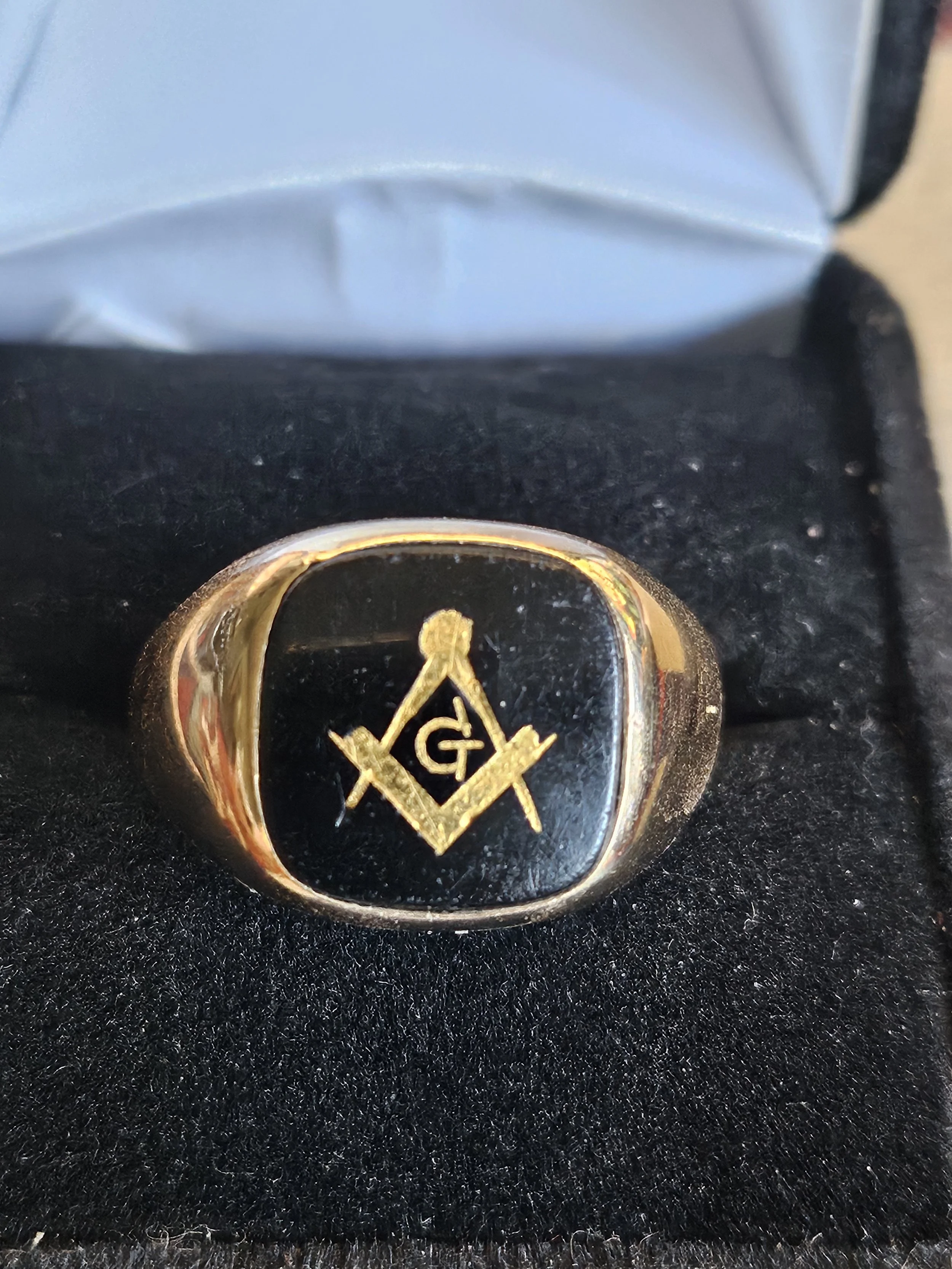 Dyed Onyx Masonic Freemasons Signet Men's Ring 10k Yellow Gold Size 12.25