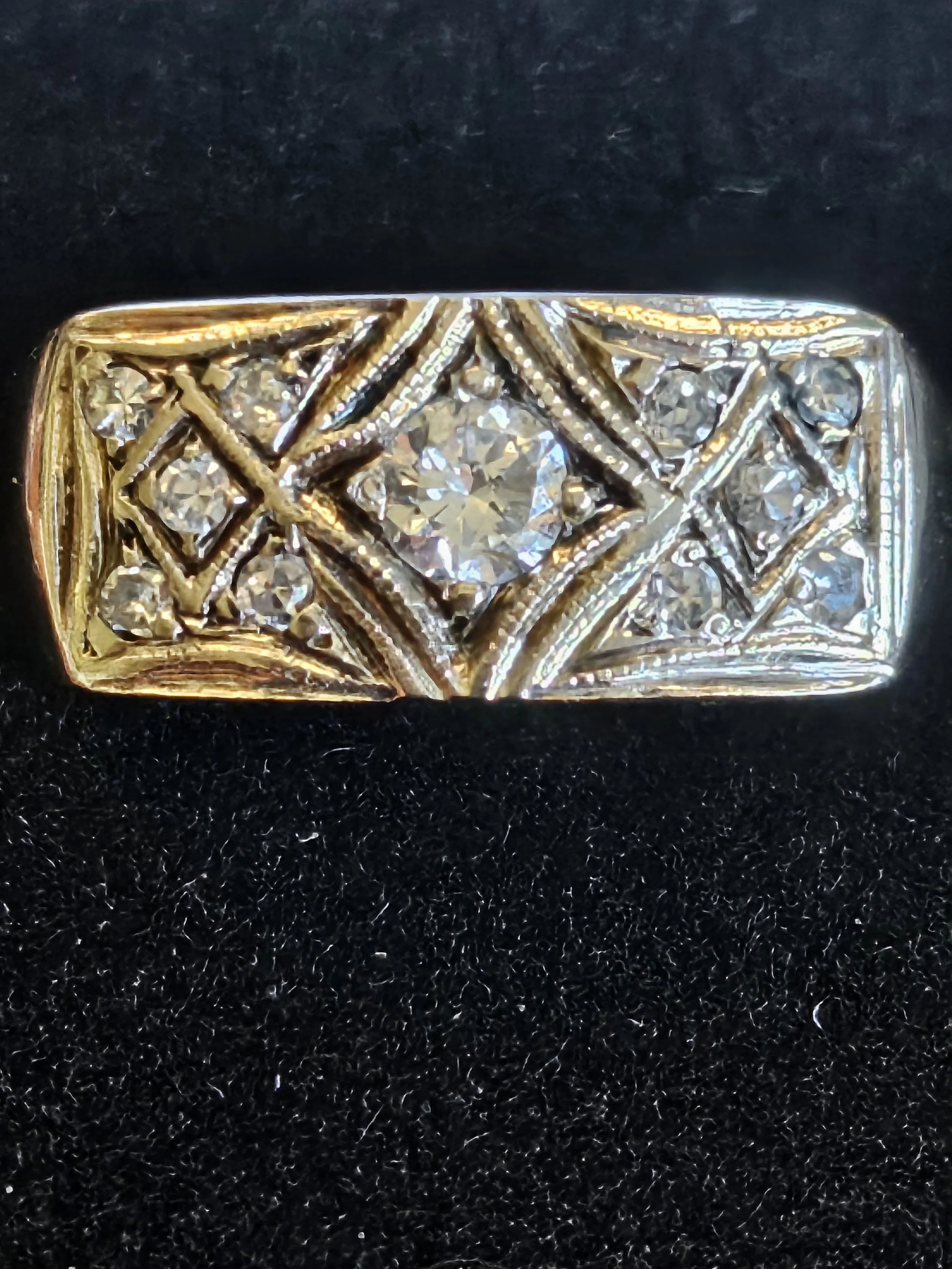 18ctw Round Cut Diamond Cluster Vintage Style Ring 14k White Gold (Size 8.75)