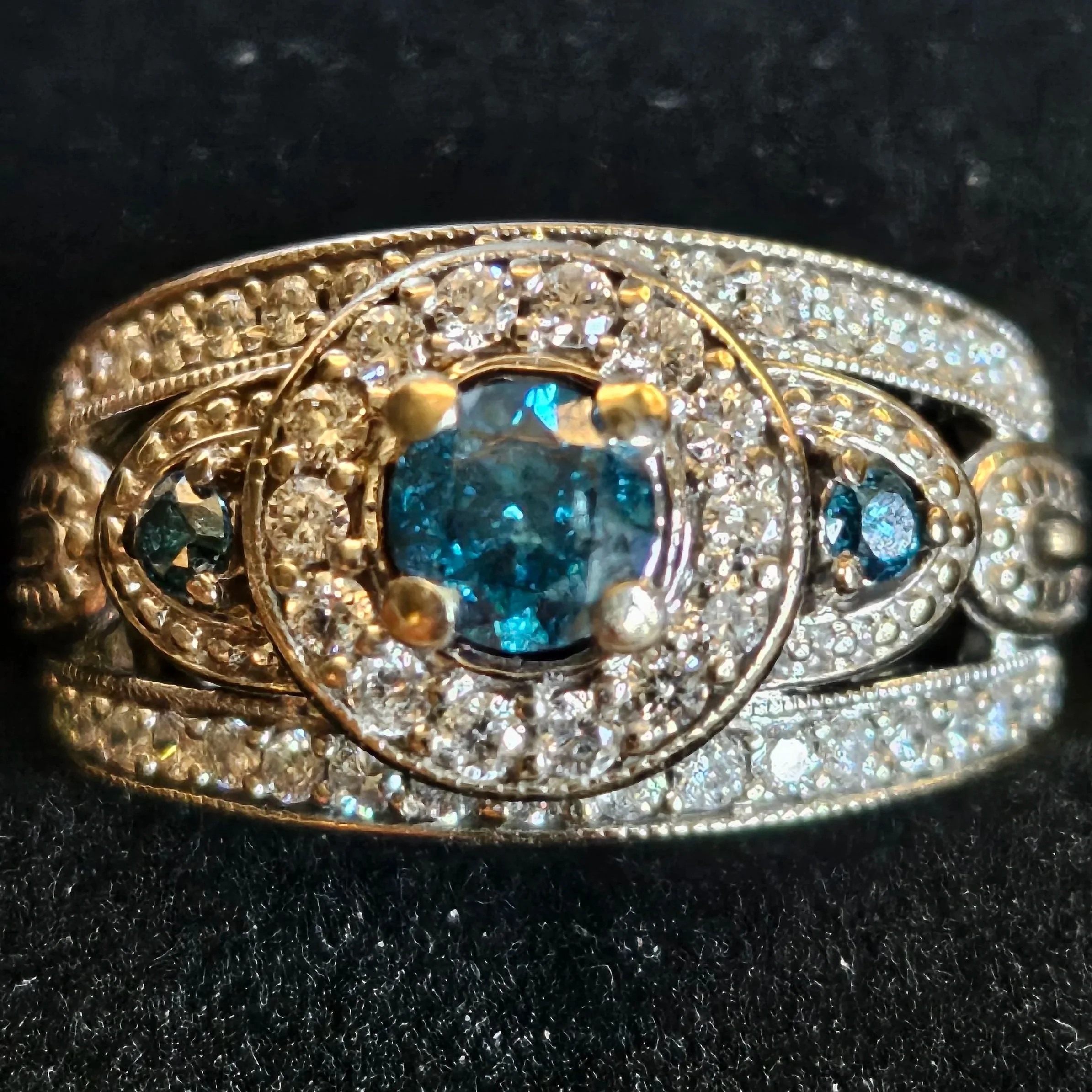 0.88ctw Blue and White Diamond Halo Cocktail Ring 14k White Gold (Size 6)