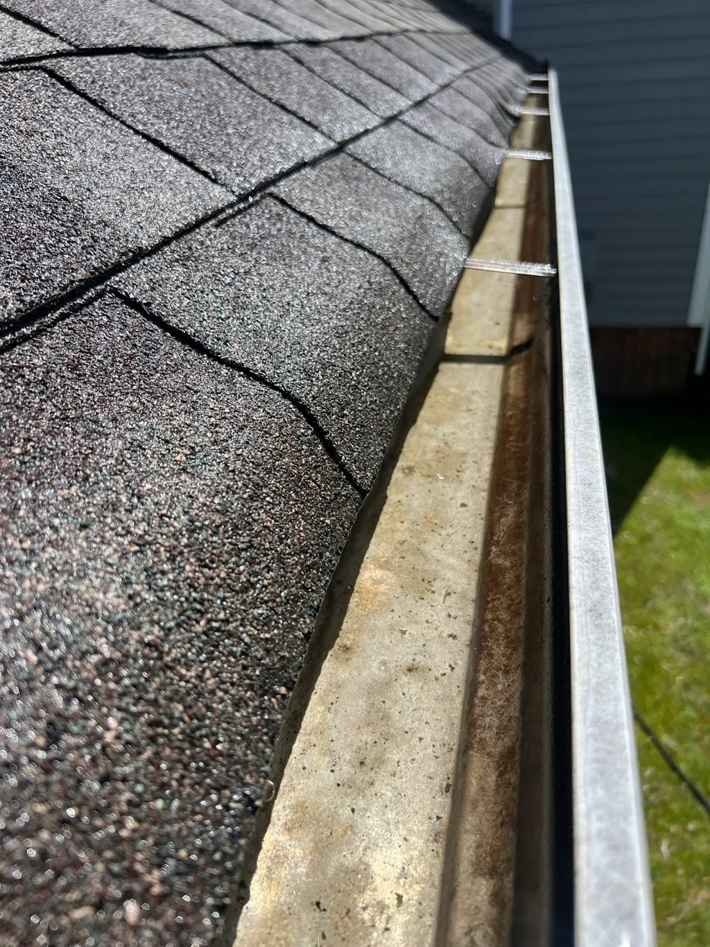 Clean gutter