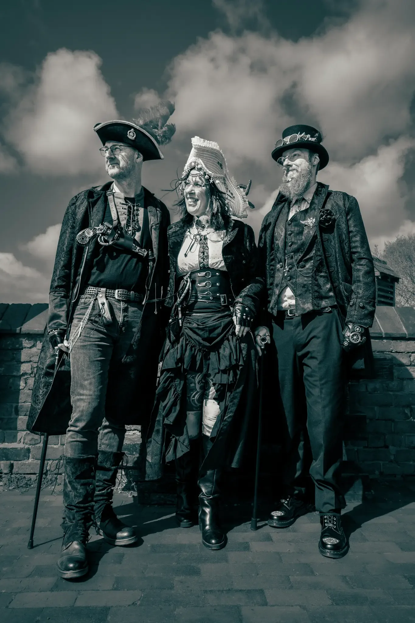 steampunk-pirate-family-steampunk-weekender-ellesmere-port-cheshire.webp