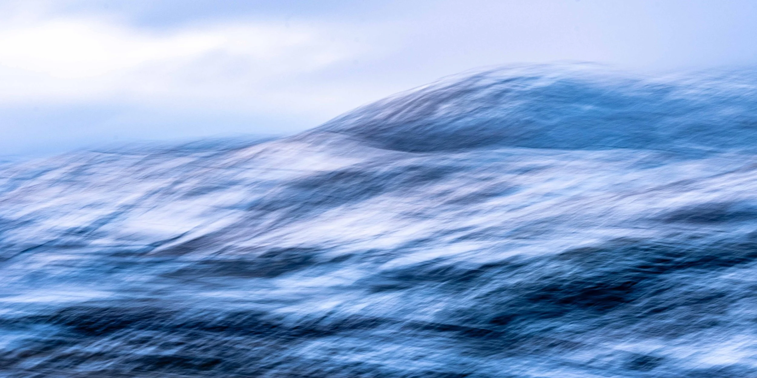 Snowwy mountains symbolise freedom and escape from daily constraints, while invoking strength and resilience.