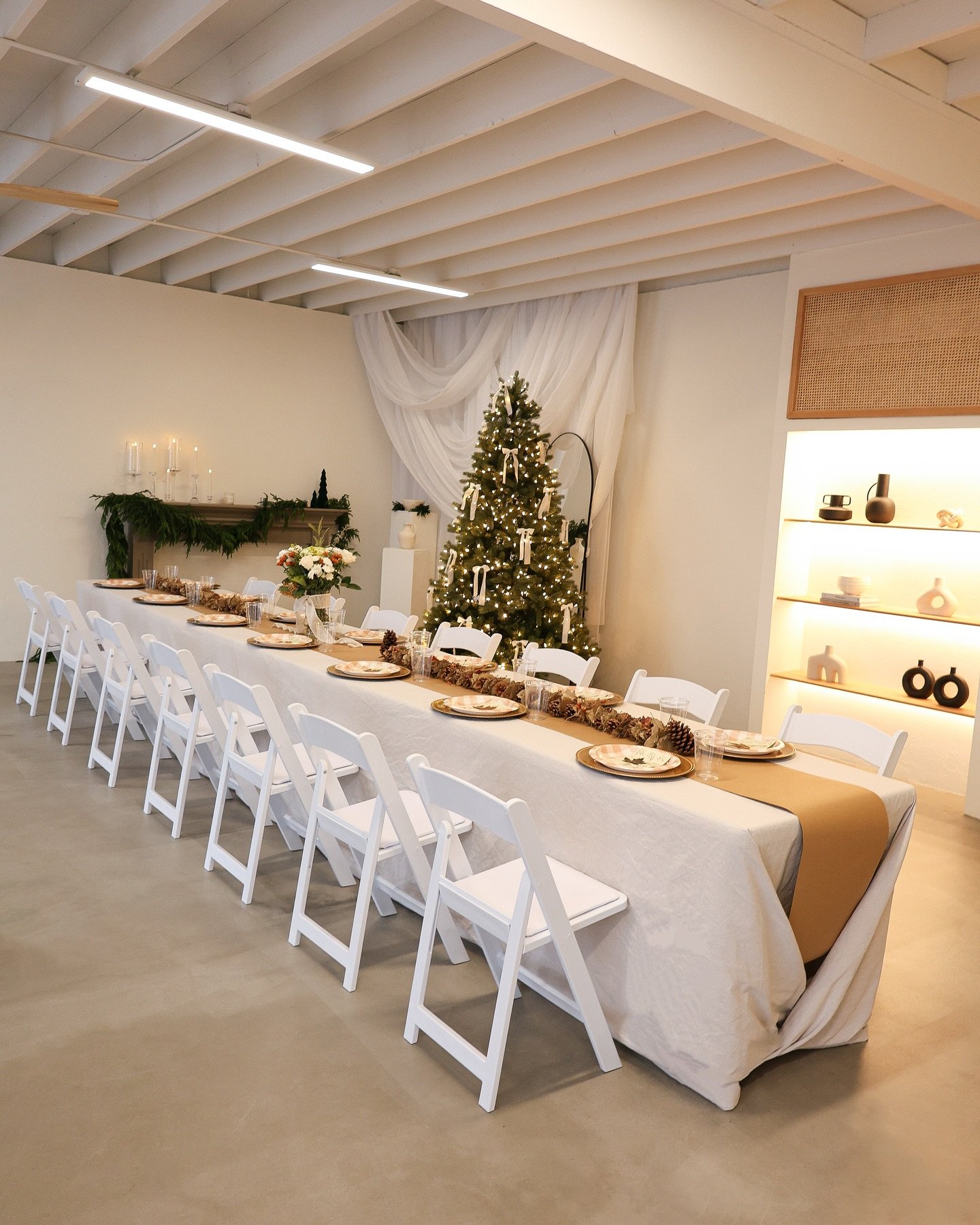 Small gatherings, big memories. ✨ 

Whether it&rsquo;s a cozy Friendsgiving or an intimate celebration of any type, our space is perfect for events of 24 guests or less. Create unforgettable moments in a setting designed for connection. 

DM us to ch