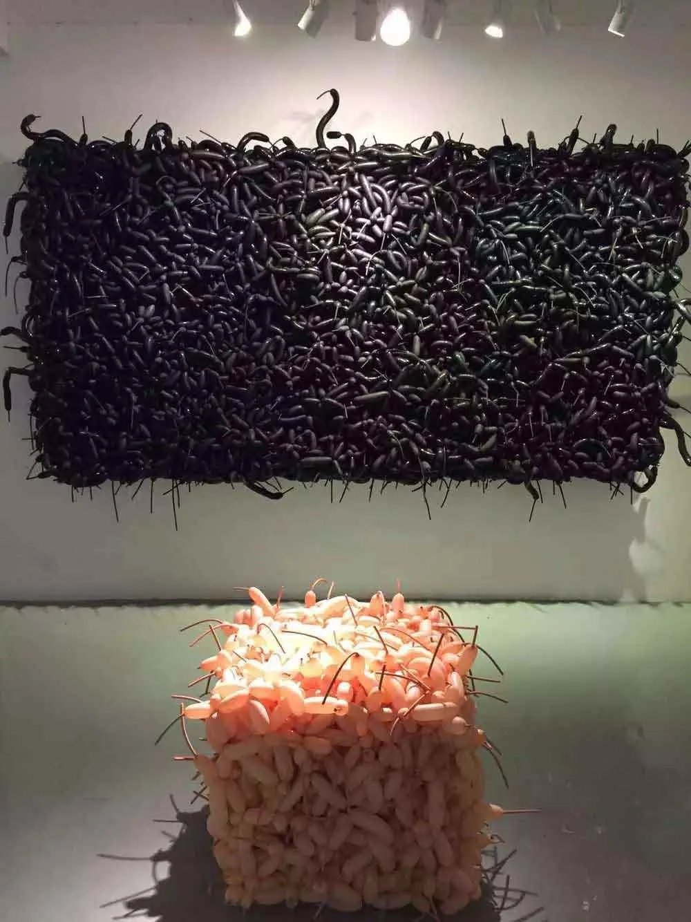 A three-dimensional reinterpretation of Jackson Pollock’s action painting using balloons, developed under the mentorship of Le Xi (奚乐) at SCFAI.