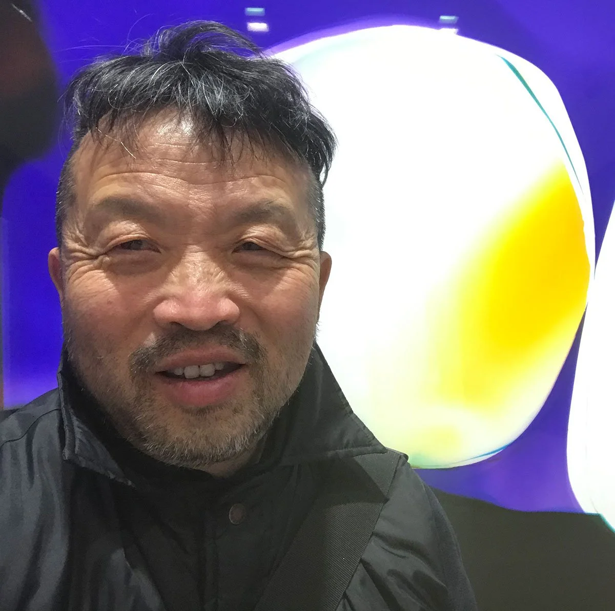 Le Xi (Xi Le) official portrait of the artist and creator