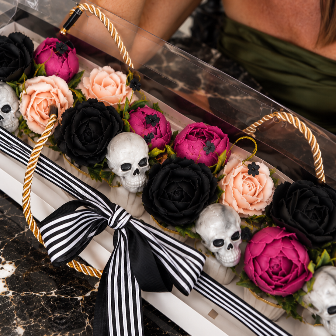 Gothic+Floral+Cupcake+Gift+Box.png