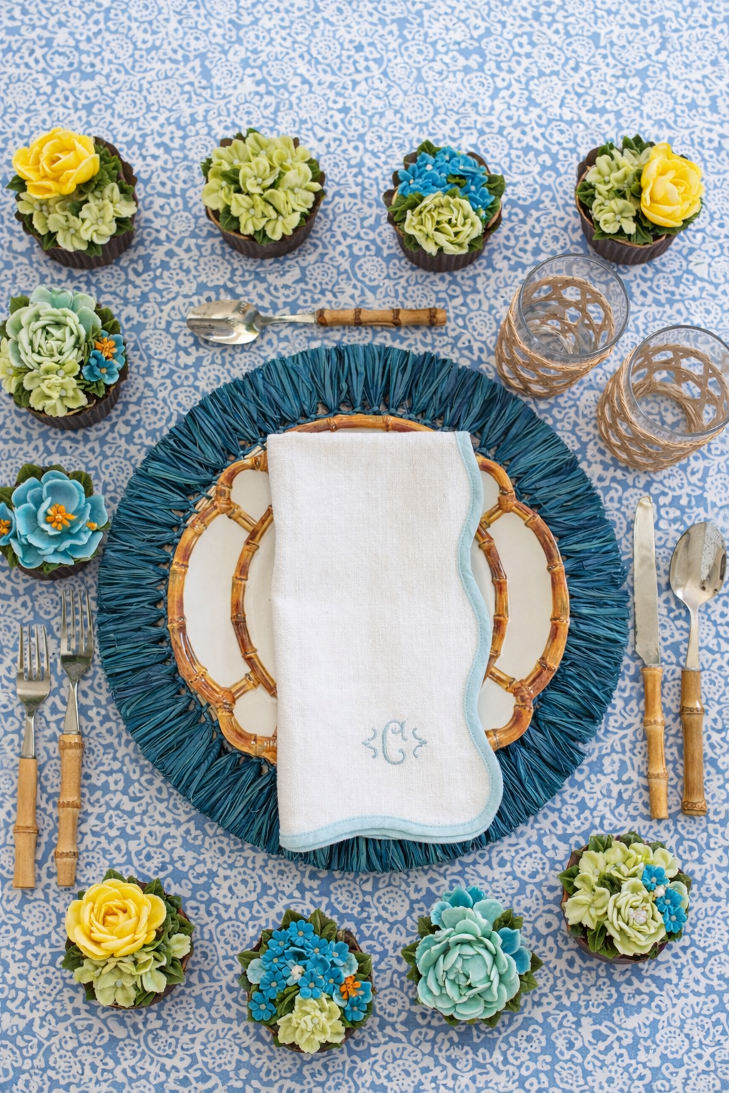 Mini Blooming Cupcakes Gift Box (12-Pack)