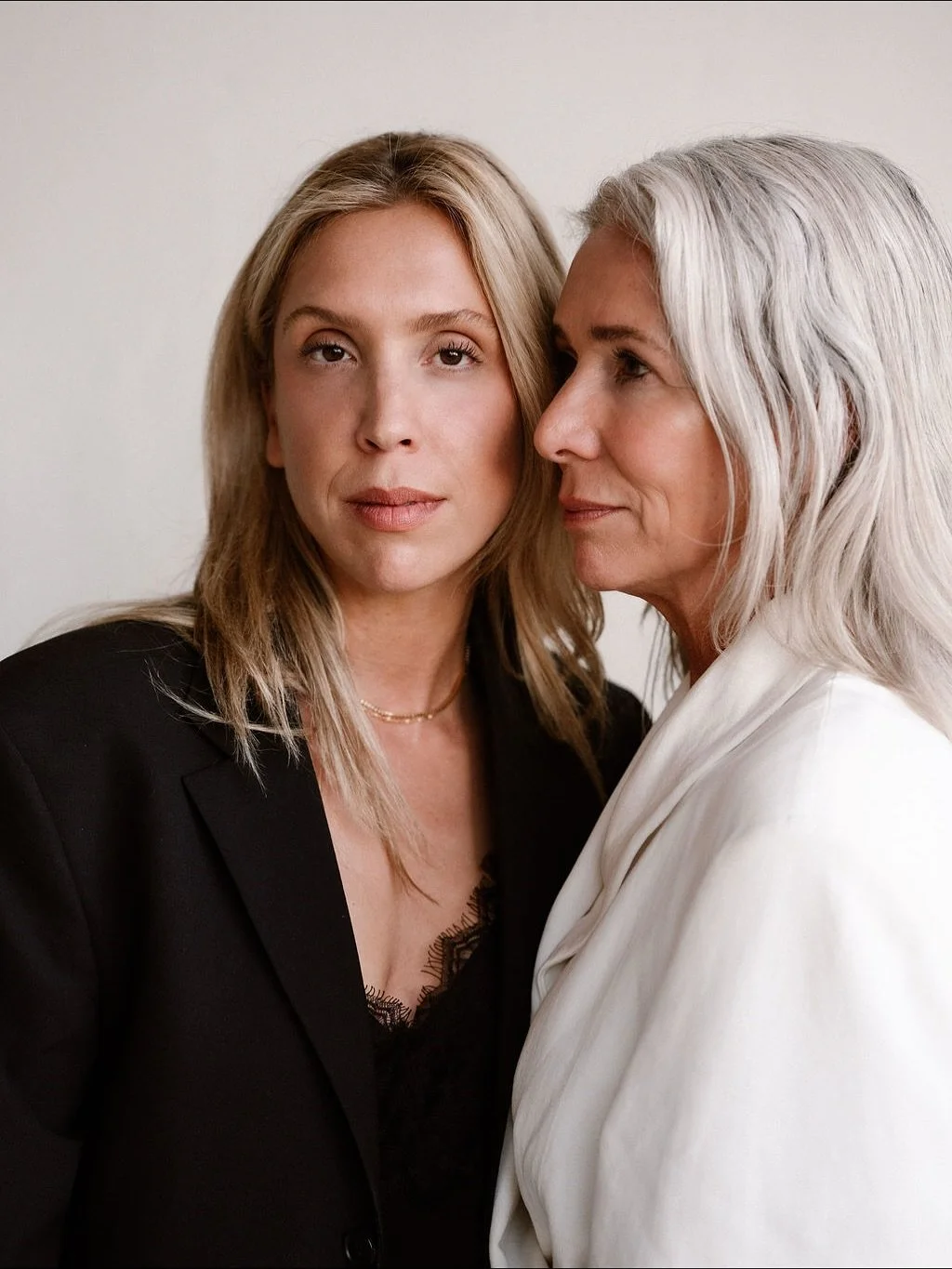 Beelden van de branding shoot met @the_collagenshop Zo tof wat je allemaal kunt maken in een middagje shooten, een goed idee en een fijne samenwerking! 😍