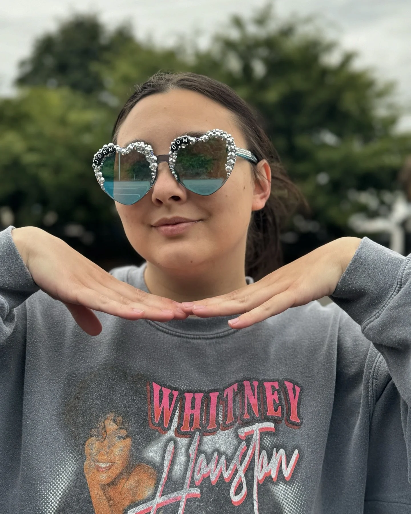 Another happy Sparkles and Shades customer! 😎🤘🏼🩷

Customized polarized beauties.  For all your concert going needs!