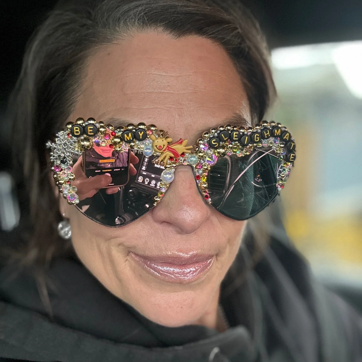 &ldquo;Be my Sleighmate&rdquo; 

My new winter pick up line. 

Winter is here.  Bring out the cheer! 

DM to make them yours! 
Polarized and good for your eyes🤩

#oneofakind #customsunglasses #blingbling #artforyourface