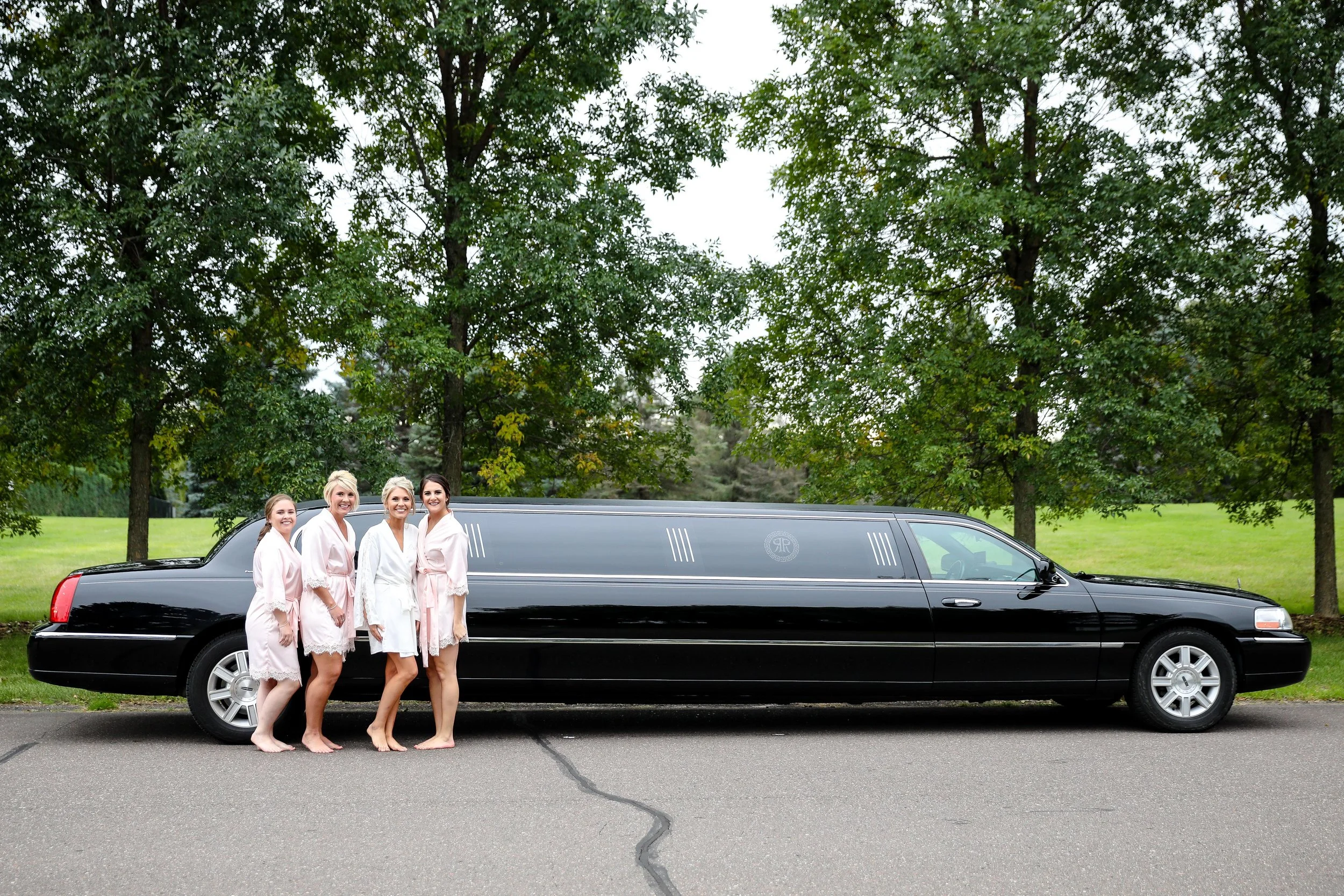 LKW Photography | Refined Wedding Photographer based in Minnesota + worldwide