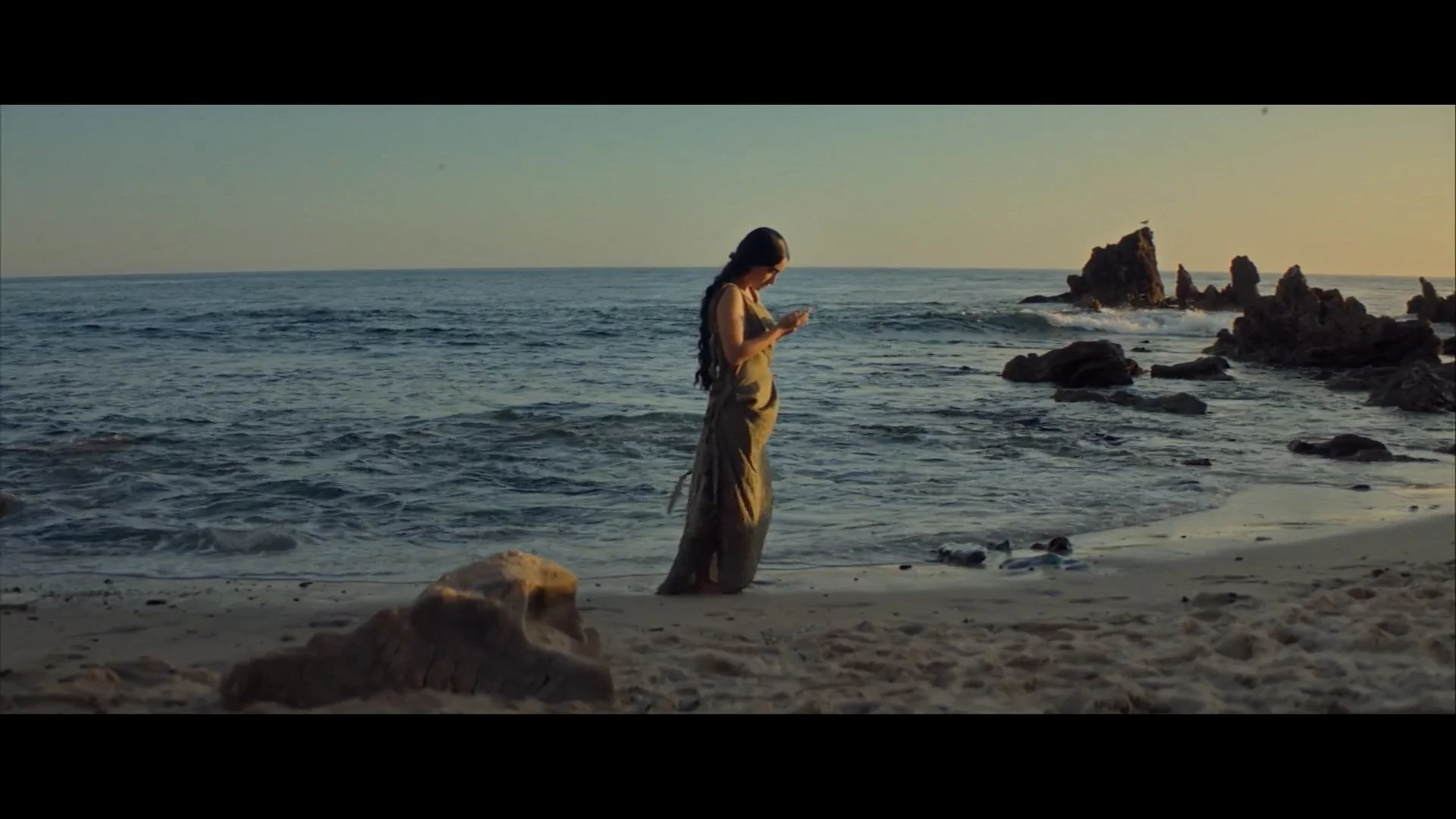 the siren stills_1.1.6.jpg