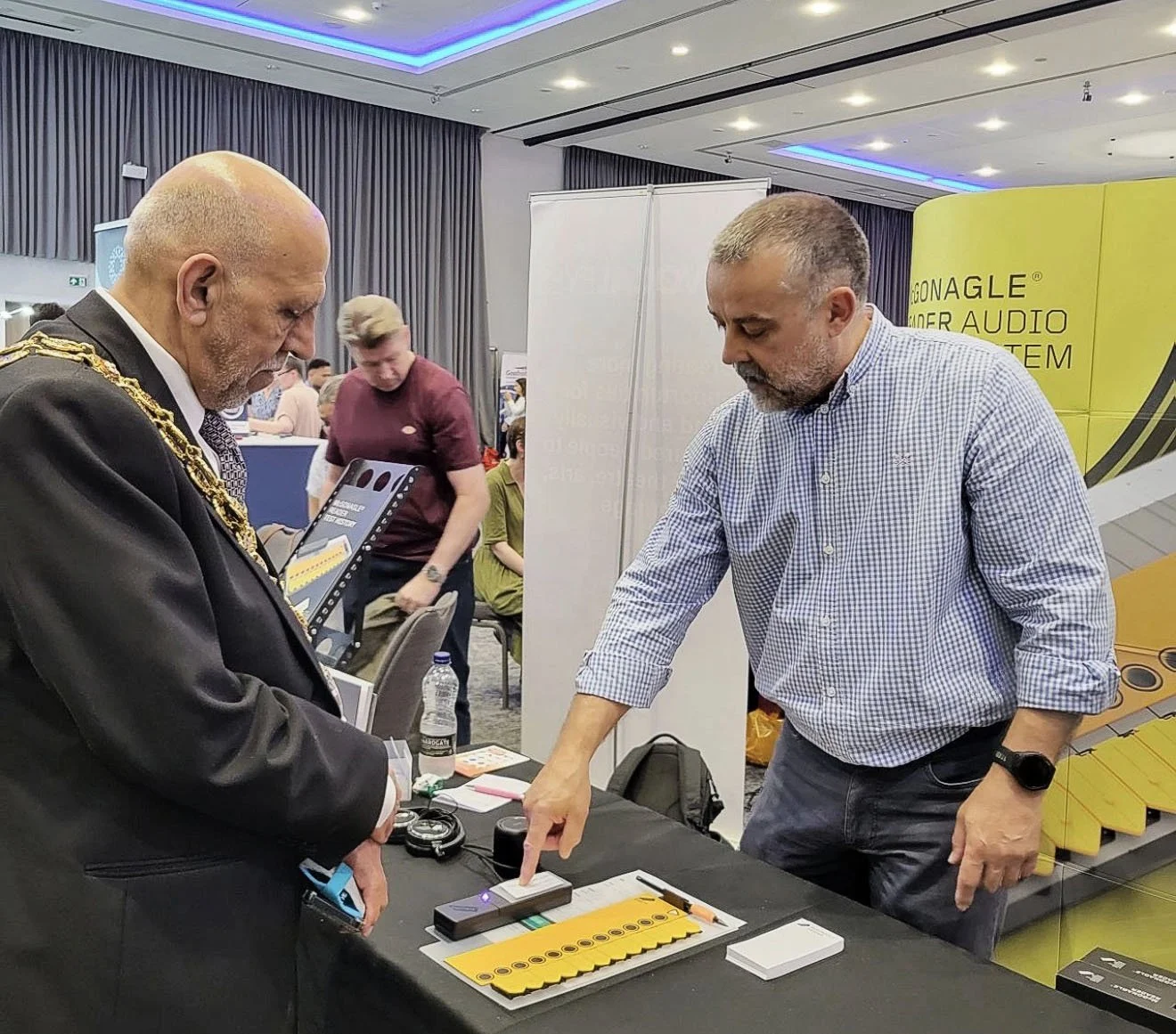 Demonstrating the MGR to a local mayor.