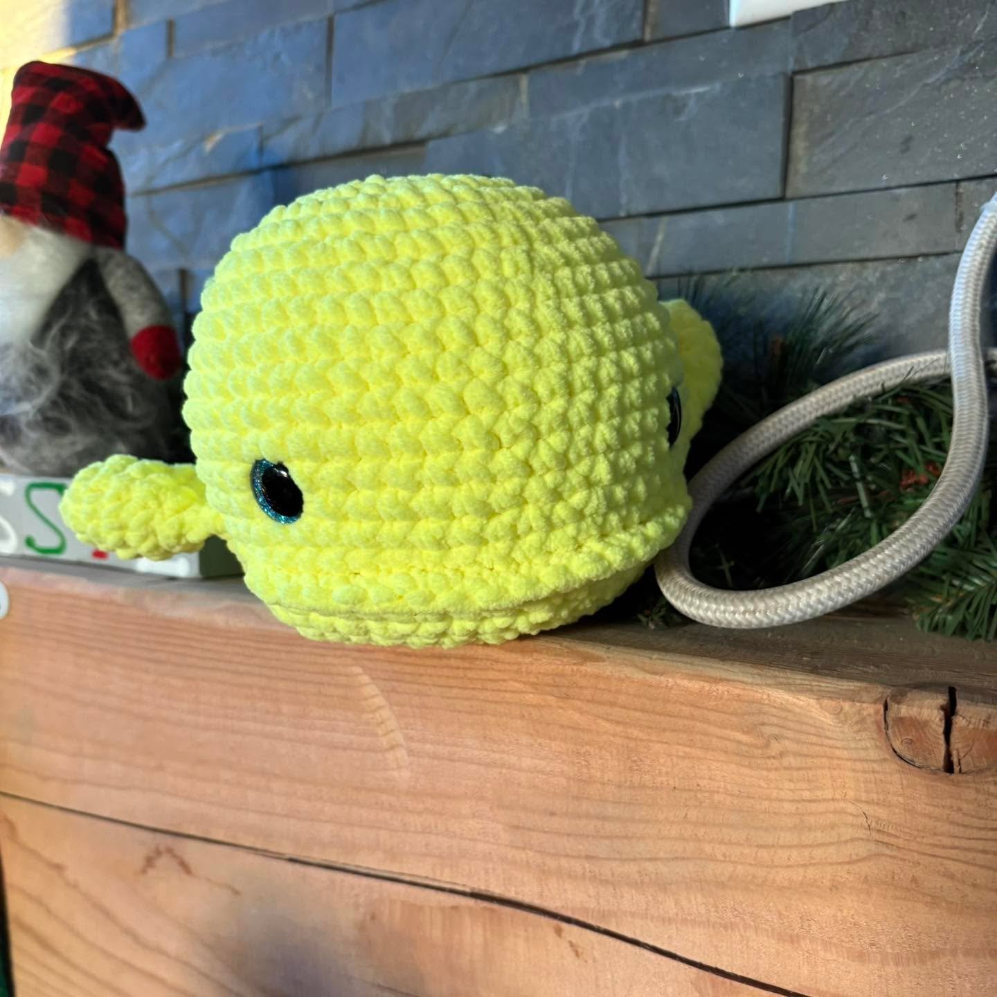 With ANOTHER weekend of wind, I&rsquo;m doing my best to find creative places to take pictures for you 😂 this week I finished a whale fam, and a neon yellow shrimp!!