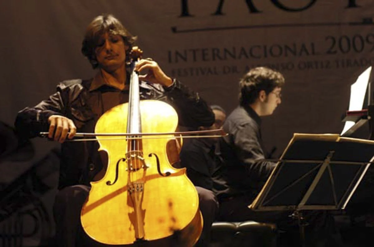 galeria-issac-ramirez-violonchelista-mexicano_219.jpg