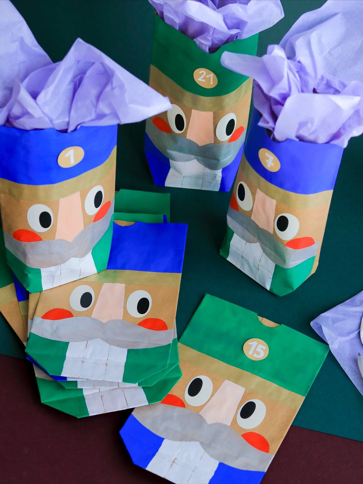 Der Dezember r&uuml;ckt n&auml;her und damit beginnt auch ganz langsam die kribbelige Vorfreude auf Weihnachten.🎄 Dieses Jahr gibt&rsquo;s zur Wartezeitverk&uuml;rzung nicht nur Pl&auml;tzchen und Punsch, sondern auch einen lustigen, selbst gestalte