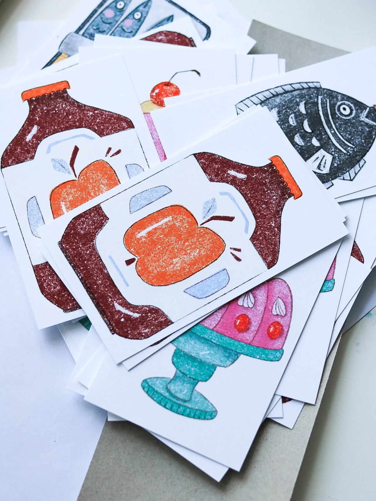 Mini Art Prints in the making! ✌🏻✂️🖨️

Dennnnn ich habe ein ziemlich tolles neues Gadget f&uuml;r die anstehende Marktsaison.🎰🪙 Wie? Wo? Was? Erz&auml;hle ich euch ein anderes Mal. ⏰

In den n&auml;chsten Wochen wird erstmal noch flei&szlig;ig ge