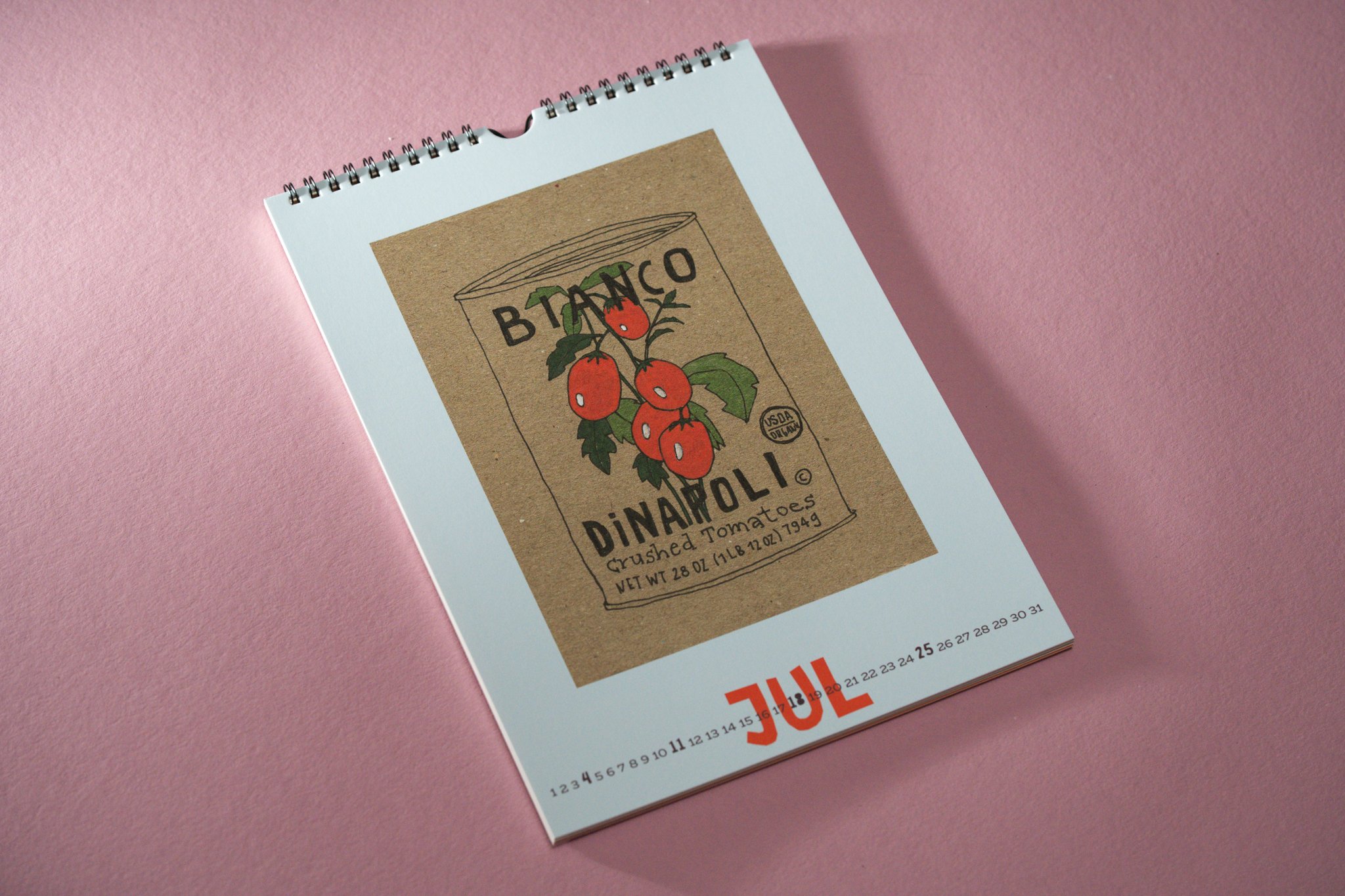 Kalenderblatt Jahreskalender 2027 mit Illustration einer Tomatendose
