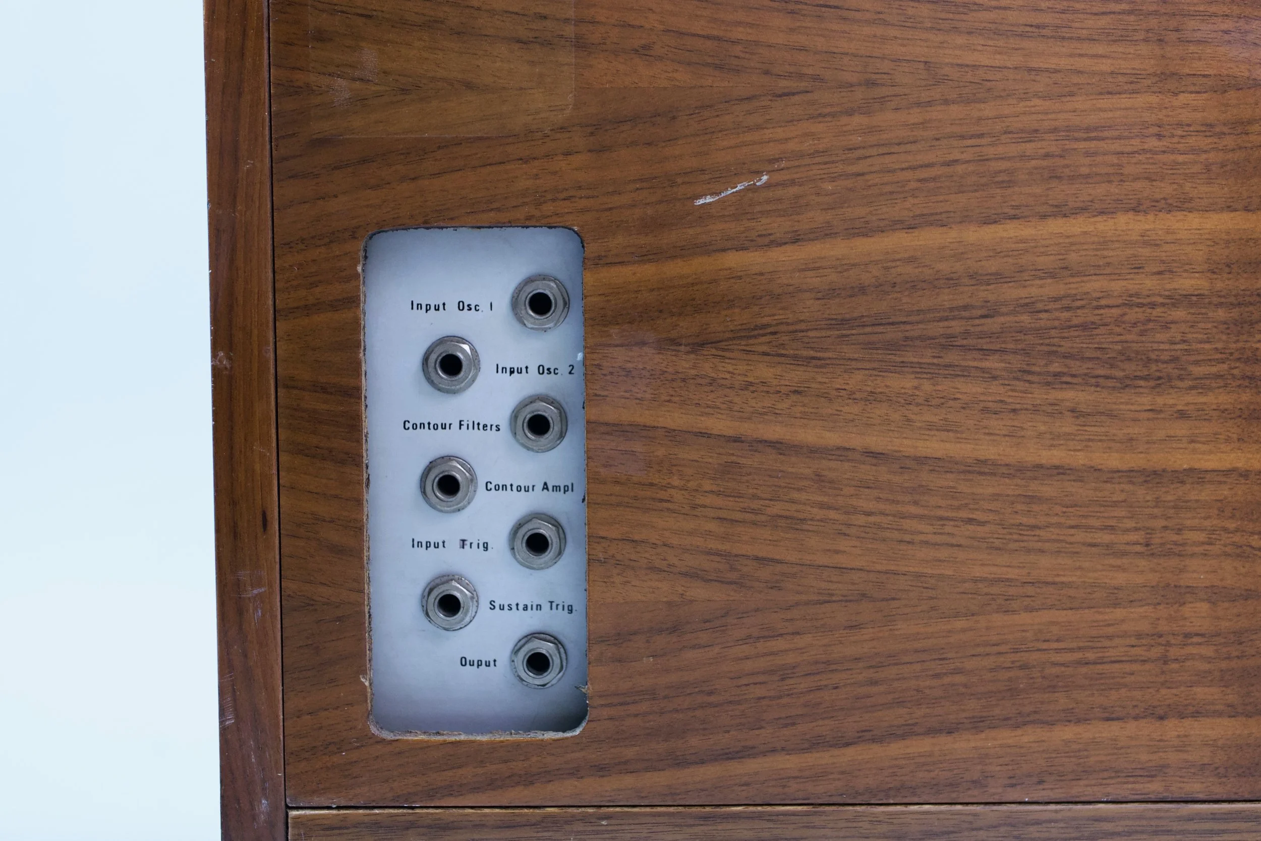Another ground-breaking feature of the Steelphon S900 is the two separate CV inputs, one for each oscillator, and a trigger input for both, hardly any other synths of the era incorporated this feature.  