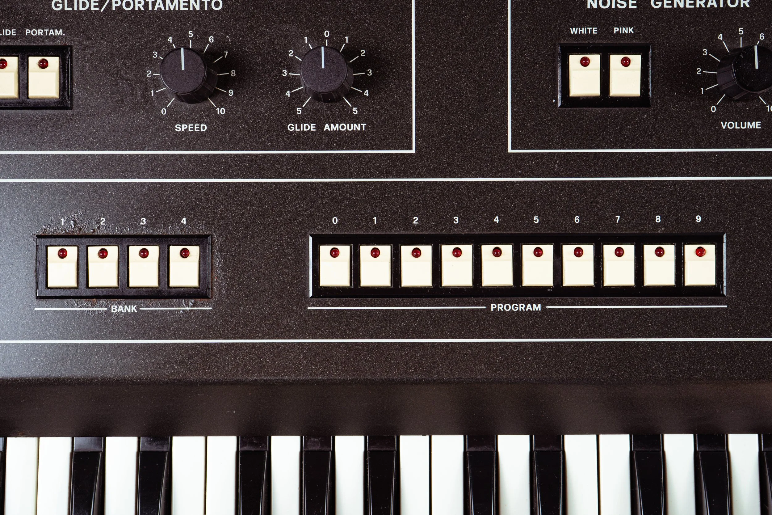 A huge novelty for an Italian synth from 1981 was the programmable preset memory section with a whopping 4 banks of a total of 40 sounds that come pre-programmed with factory preset sounds that range from massive wide orchestral blasts to subtle bell