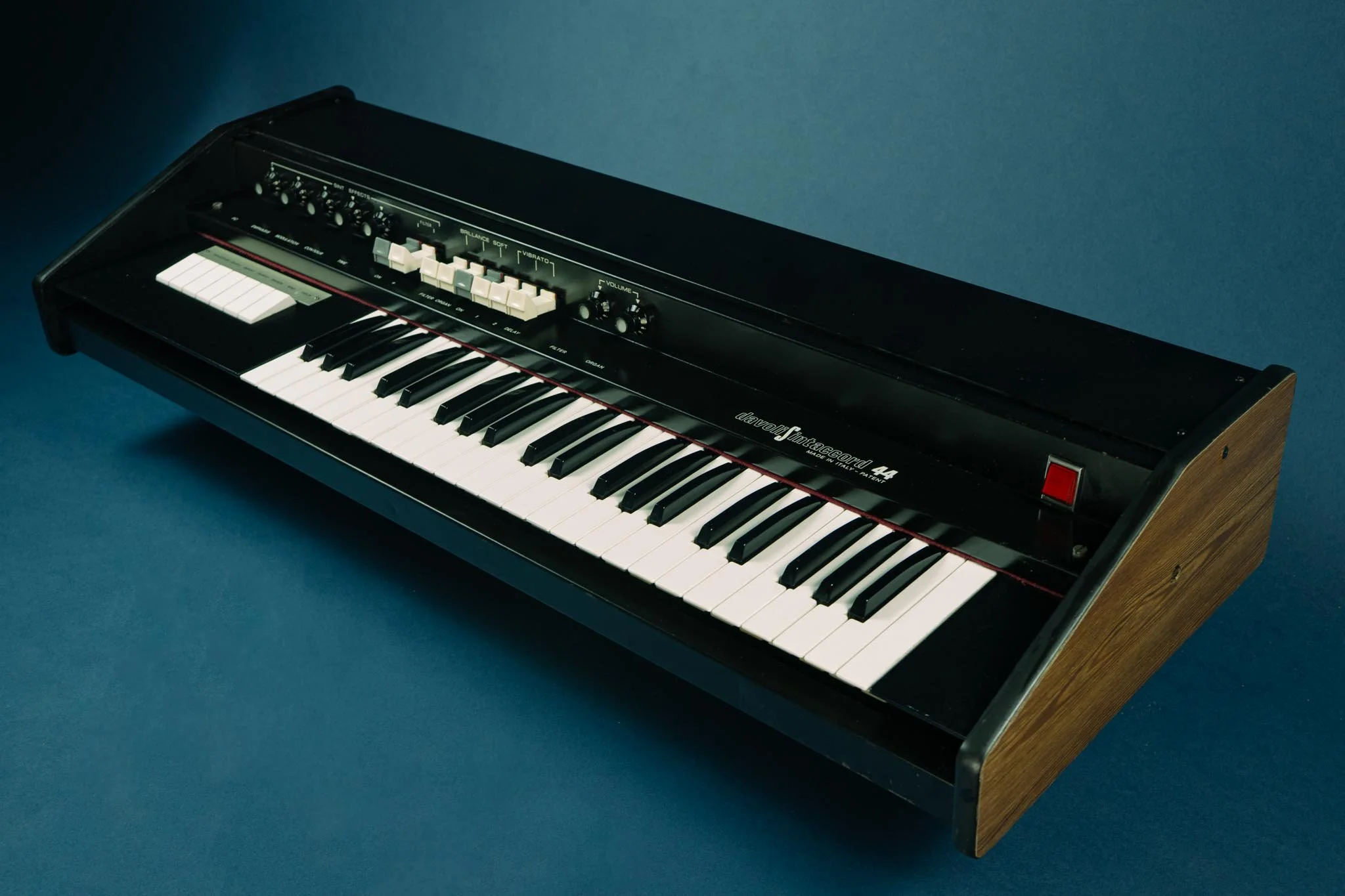 The instrument consists of mainly two separate sections that are actually the same tone generating circuits doubled - one part is the organ and the other part is the filter.  
All the sounds are analog and are generated by the very first generation o