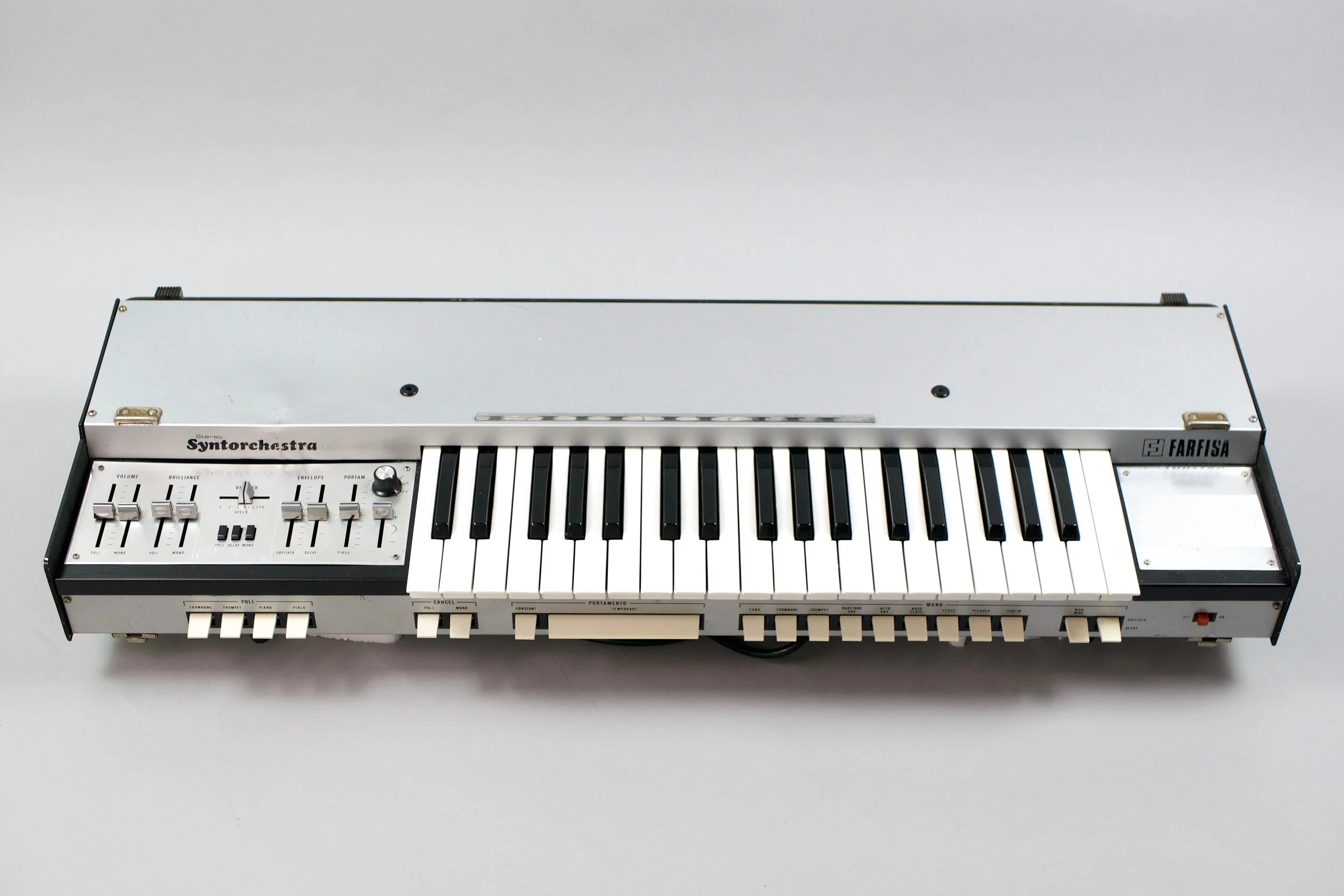 FARFISA SYNTORCHESTRA - 1975. An iconic string machine and monophonic synthesizer with a distinct character you recognise from your favorite Kraut Rock or Turkish Funk records. Nothing else really sounds like this. A quite popular synth back in the d