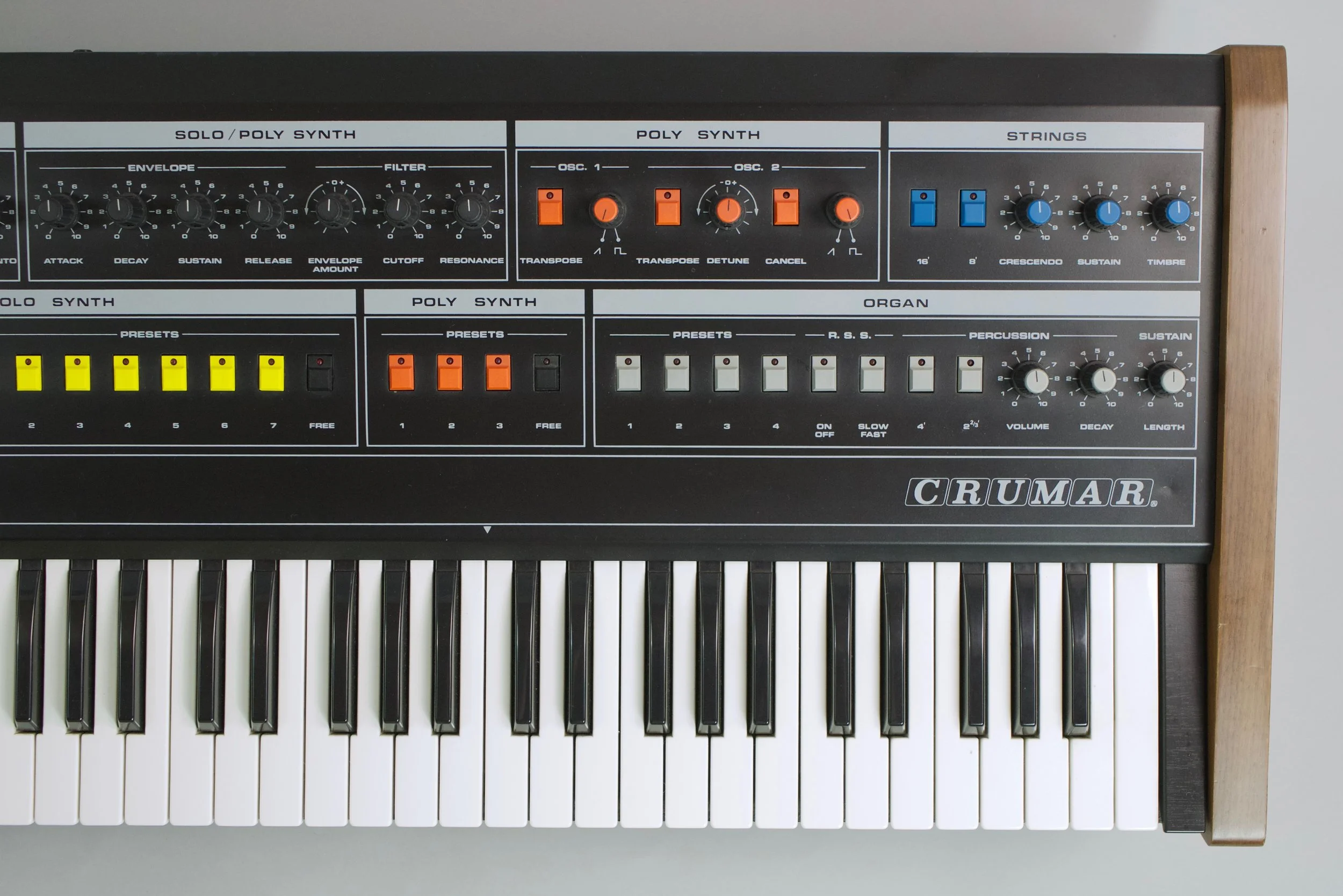 The Crumar Composer filter section sports the lovely Curtis CEM filter and is shared between the polyphonic and monohponic sections, with ADSR controls, envelope amount, cut-off and resonance.