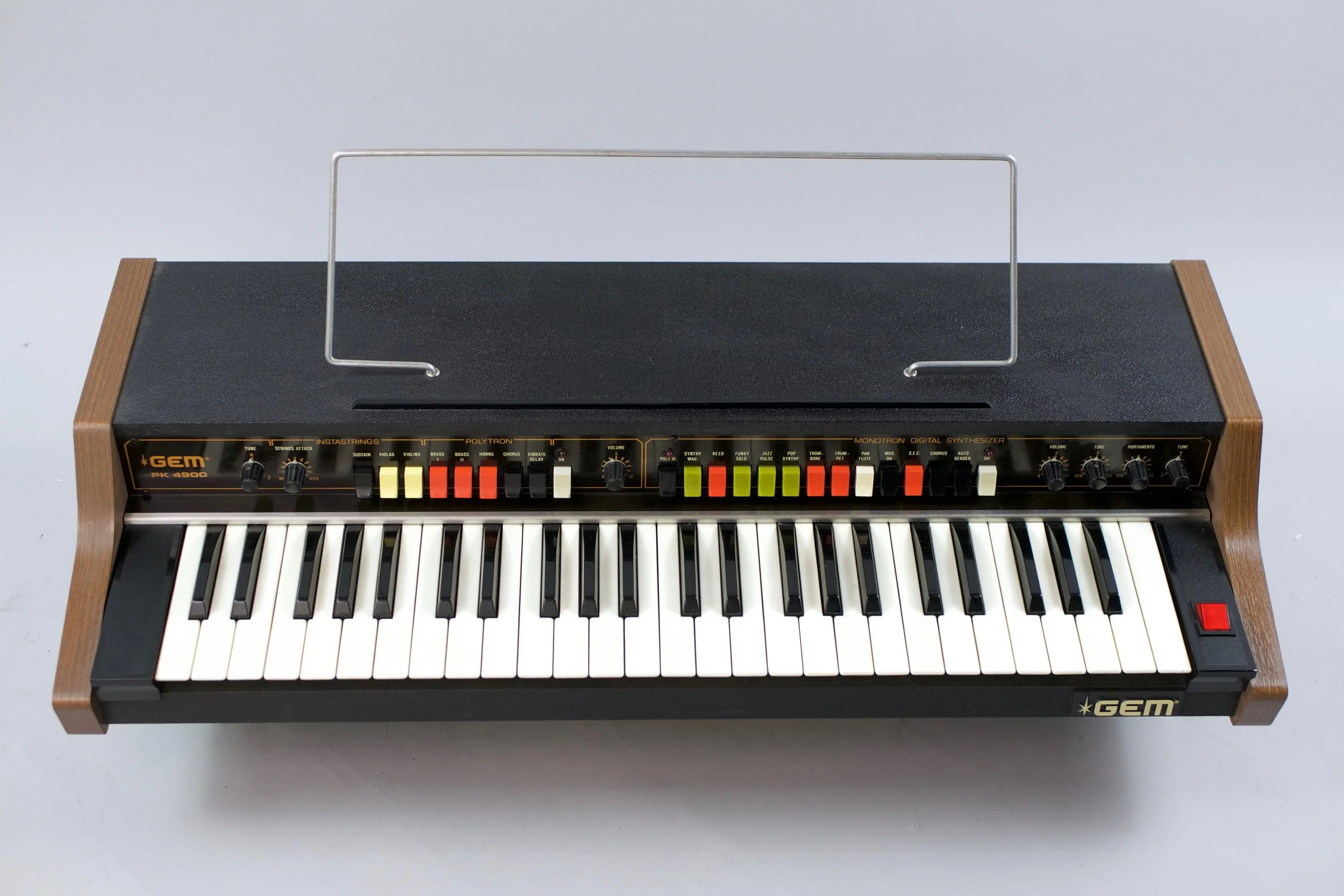 GEM PK4900 - 1980. Monotron and Polytron - take the fast lane to classic synth and pad sounds of the 70s and 80s. This is a 
polyphonic brass and string machine as well as a monophonic synth, all playable simultaneously.  