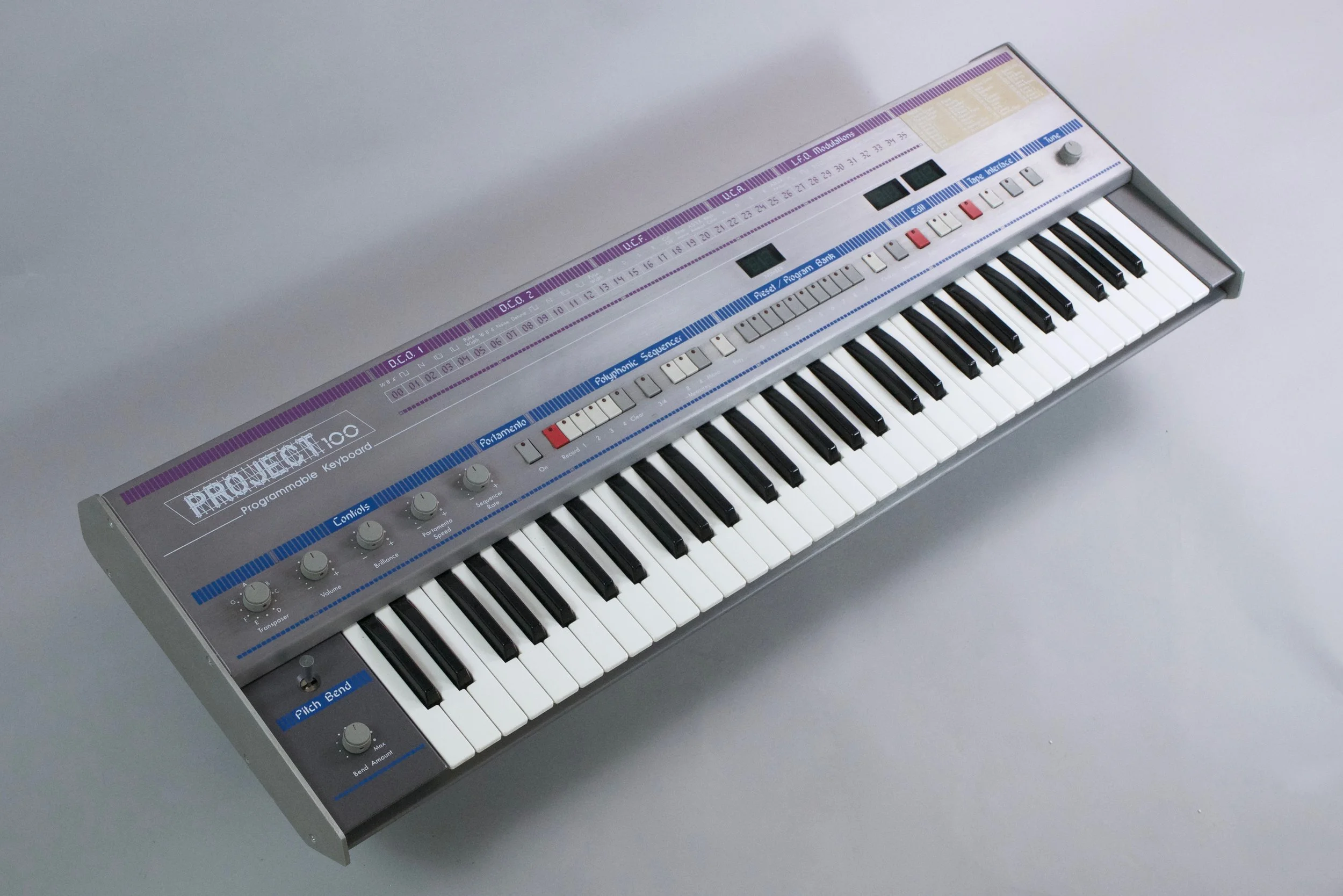 The sleek, Miami Vice-inspired design mimics that of the Solton Programmer 24 and houses top of the line components of the era and comes with a nice big memory of 40 pre-programmed presets and 60 empty slots dedicated to user saves. 
