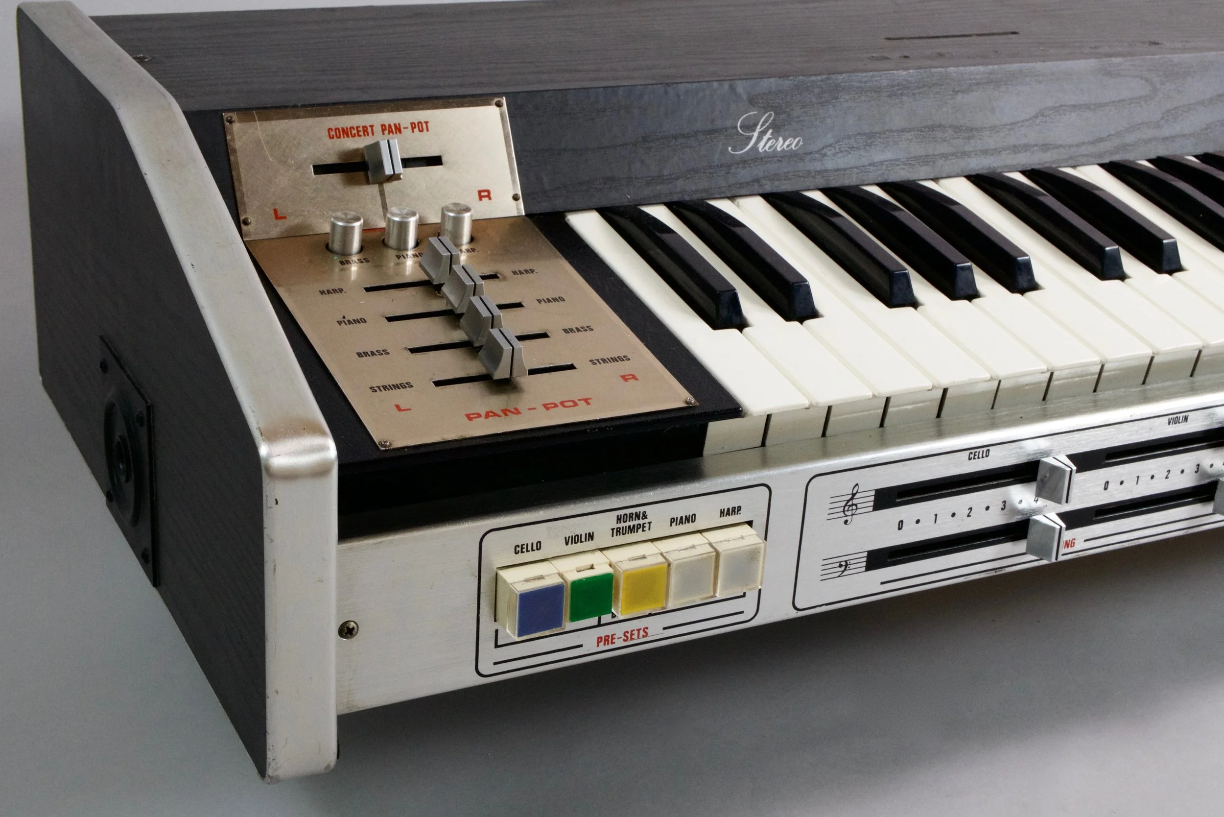The possibilities of sculpting the presets are different than your regular string machine - by panning the "Concert" slider (Chorus) or the preset sound sliders you get phaser or chorus-like effects. You can also choose which sounds to add chorus to.