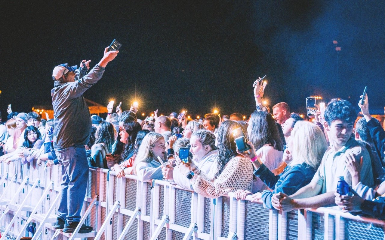 vance-joy-19 Large.jpeg