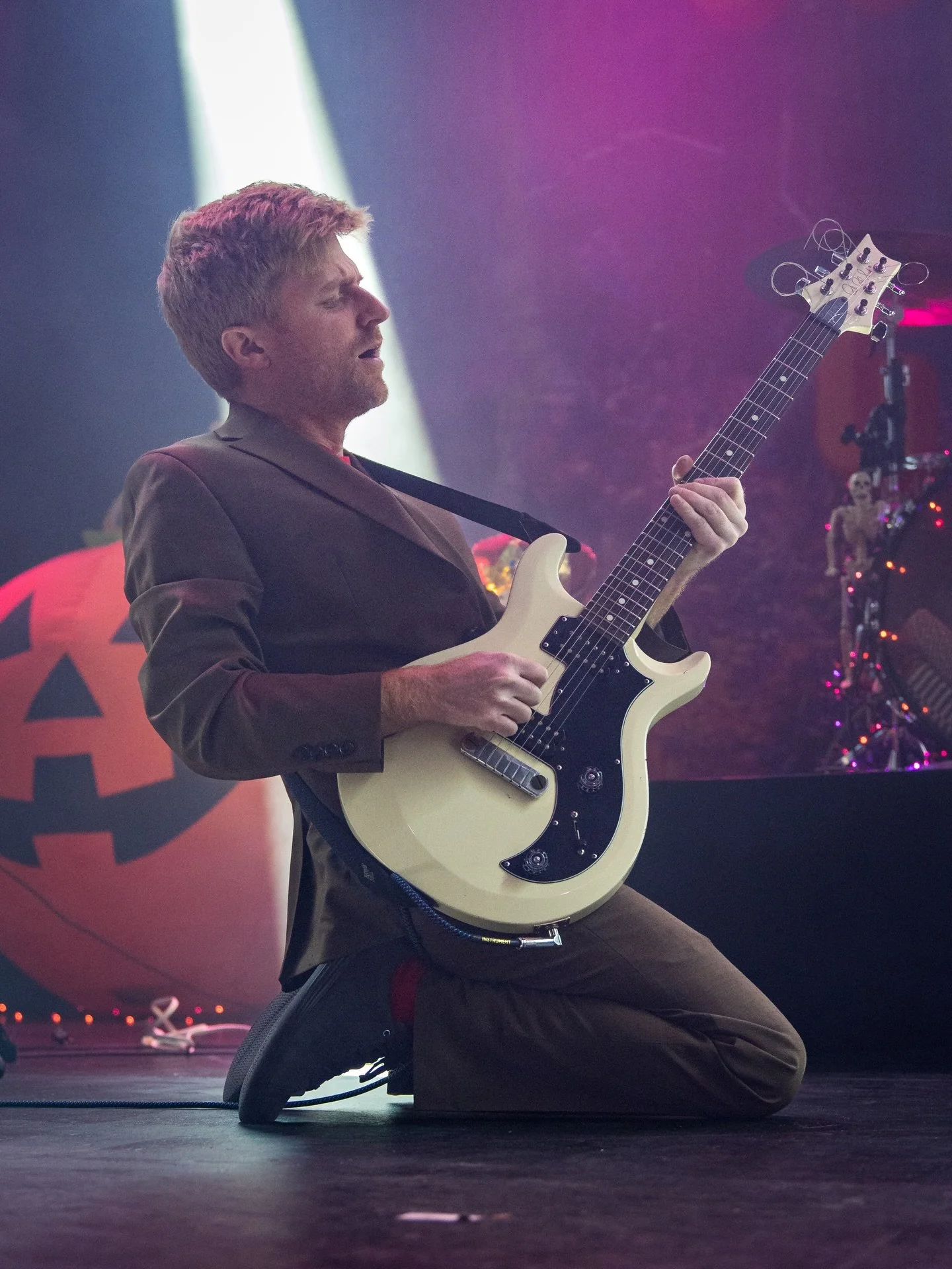 Throwing it back to @jukeboxtheghost on Halloween night a few months back! 👻 🎃 🎹 

Thanks to @thisfiction for having me out!
#jukeboxtheghost #livemusic #brooklynsteel 

#jukebox