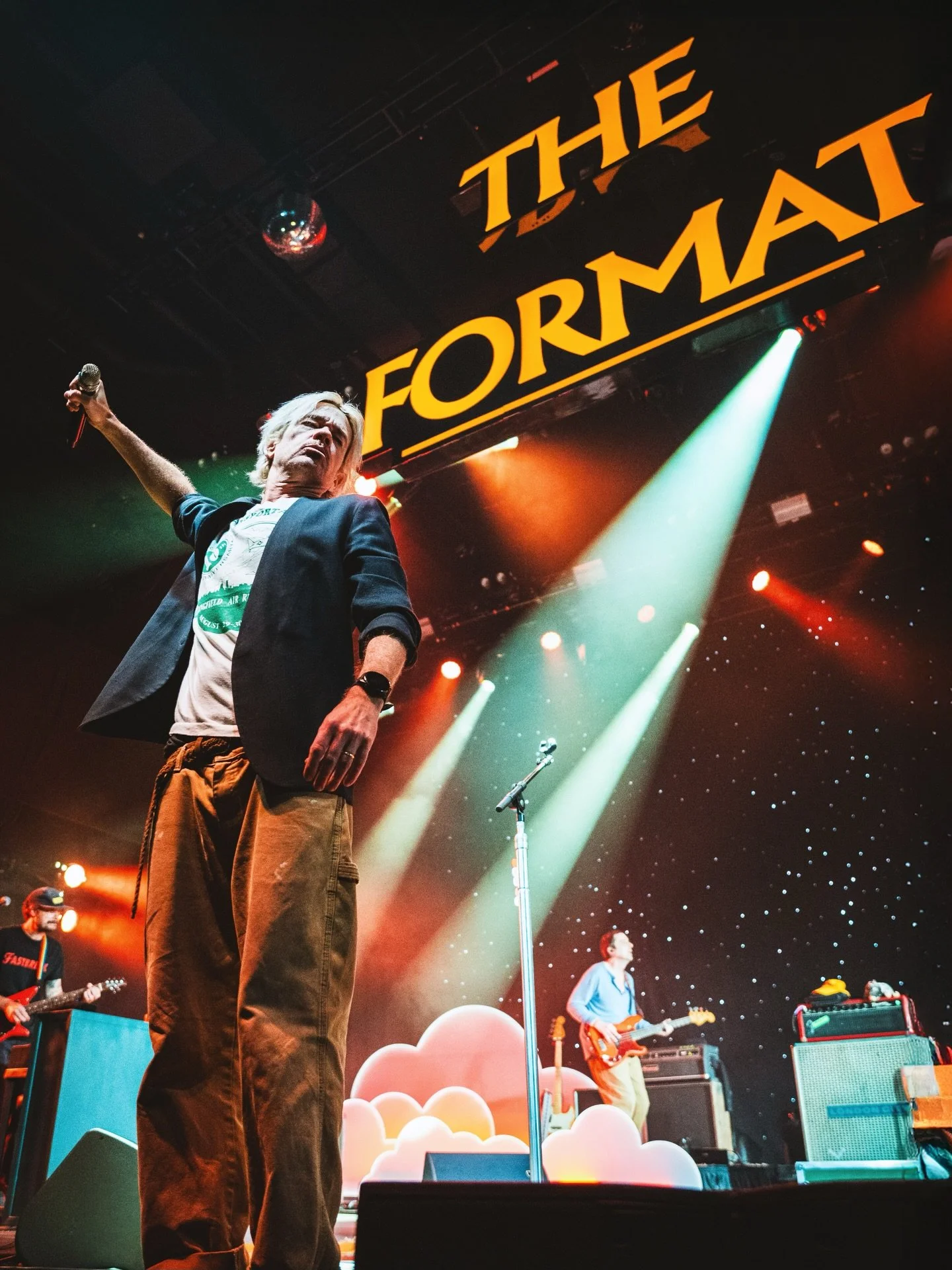 I&rsquo;m writing the folks back to tell them &ldquo;hey I&rsquo;m doing alright&rdquo;. Welcome back @theformat 

Shot for @thejuiceboxpress