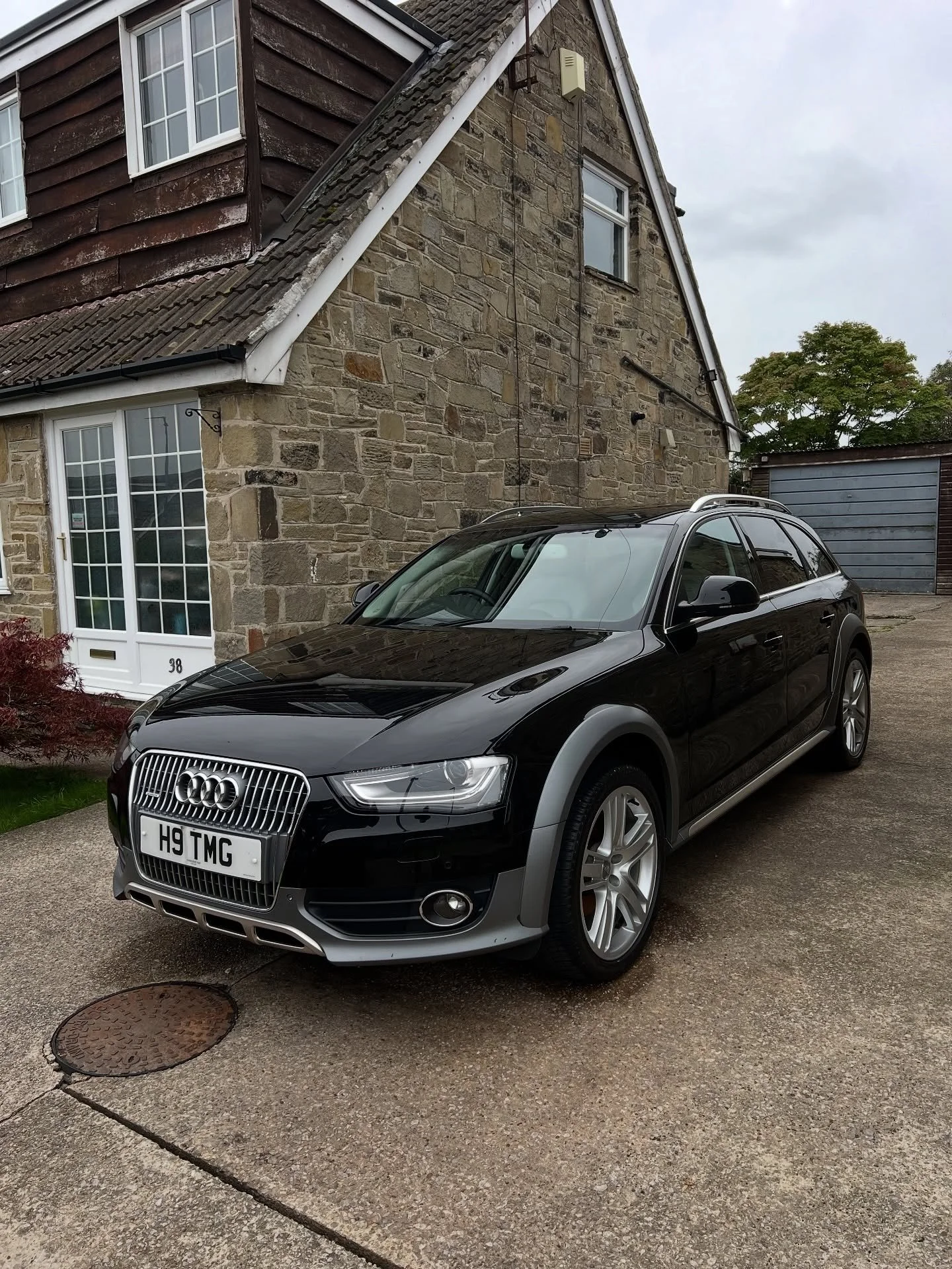 Deep Clean for this 10 year old Audi Allroad!

💧Deep Cleans
💧Maintenance Club
💧Ceramic Coating Packages
💧Paint Enhancement Packages
⭐️ 100+ 5 Star Google Reviews ⭐️

📱 07506403677
💻 www.tphdetails.com

#detailinguk #detailingcars #carvaleting #