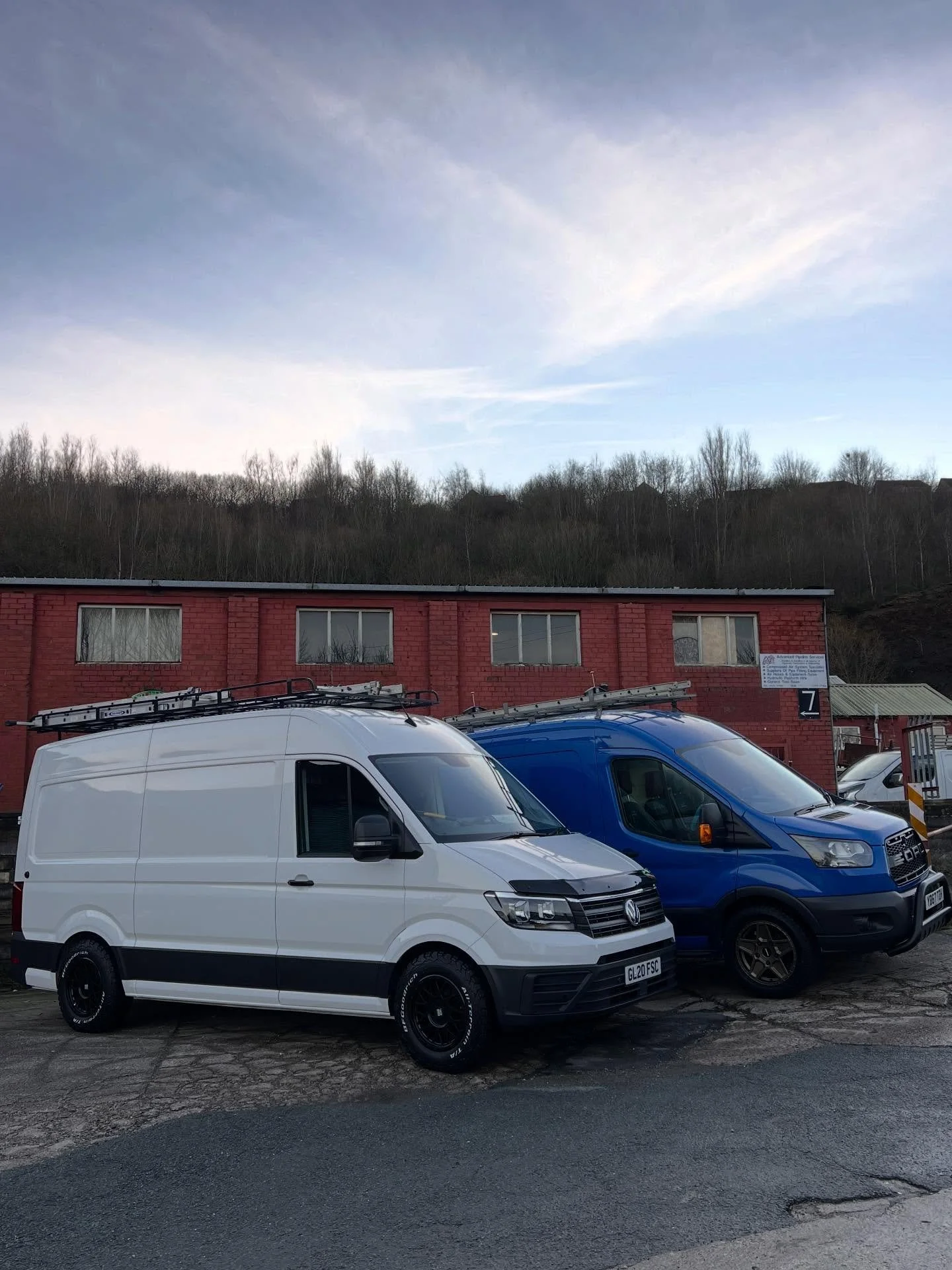 Octagon work fleet maintained and protected for another month.

💧Deep Cleans
💧Maintenance Club
💧Ceramic Coating Packages
💧Paint Enhancement Packages
⭐️ 100+ 5 Star Google Reviews ⭐️

📱 07506403677
💻 www.tphdetails.com

#detailinguk #detailingca