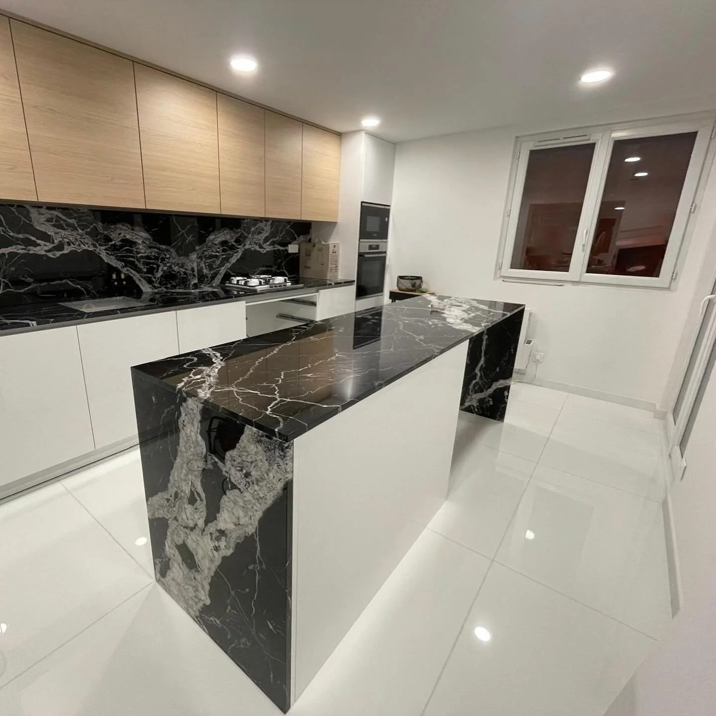 CR&Eacute;ATION D&rsquo;UNE CUISINE 🥣
➡️ Swipez pour d&eacute;couvrir l&rsquo;avant/apr&egrave;s

Projet by DCM TRAVAUX :
> Pose de placo hydrofuge 
> Cr&eacute;ation d&rsquo;un r&eacute;seau &eacute;lectrique et installation de spots
> Cr&