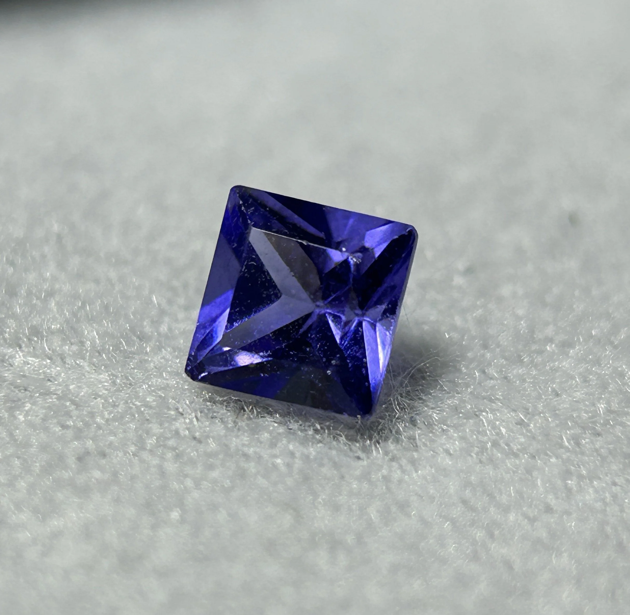 Imitation Tanzanite