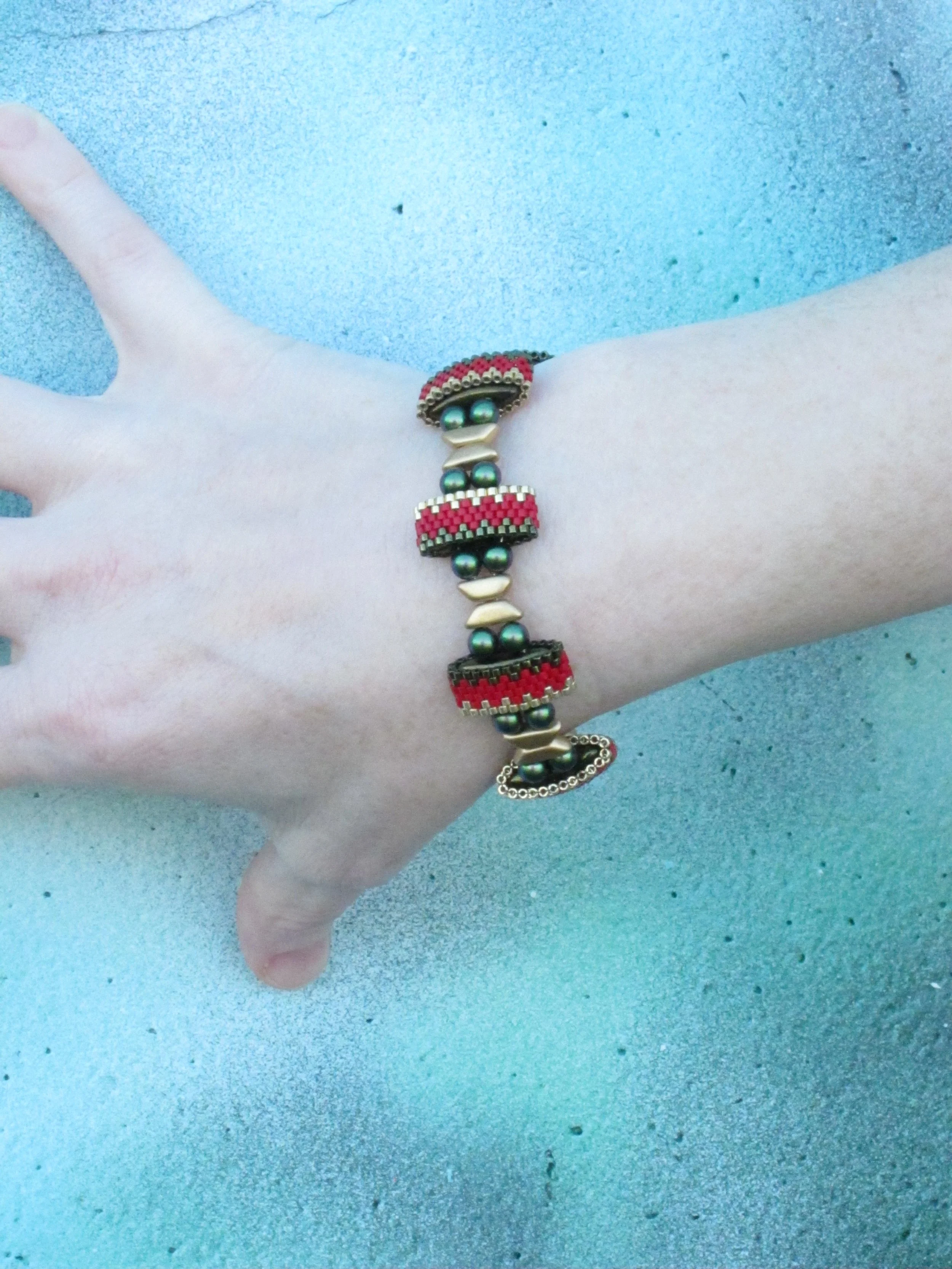 Holiday Bracelet_Christmas2.JPG
