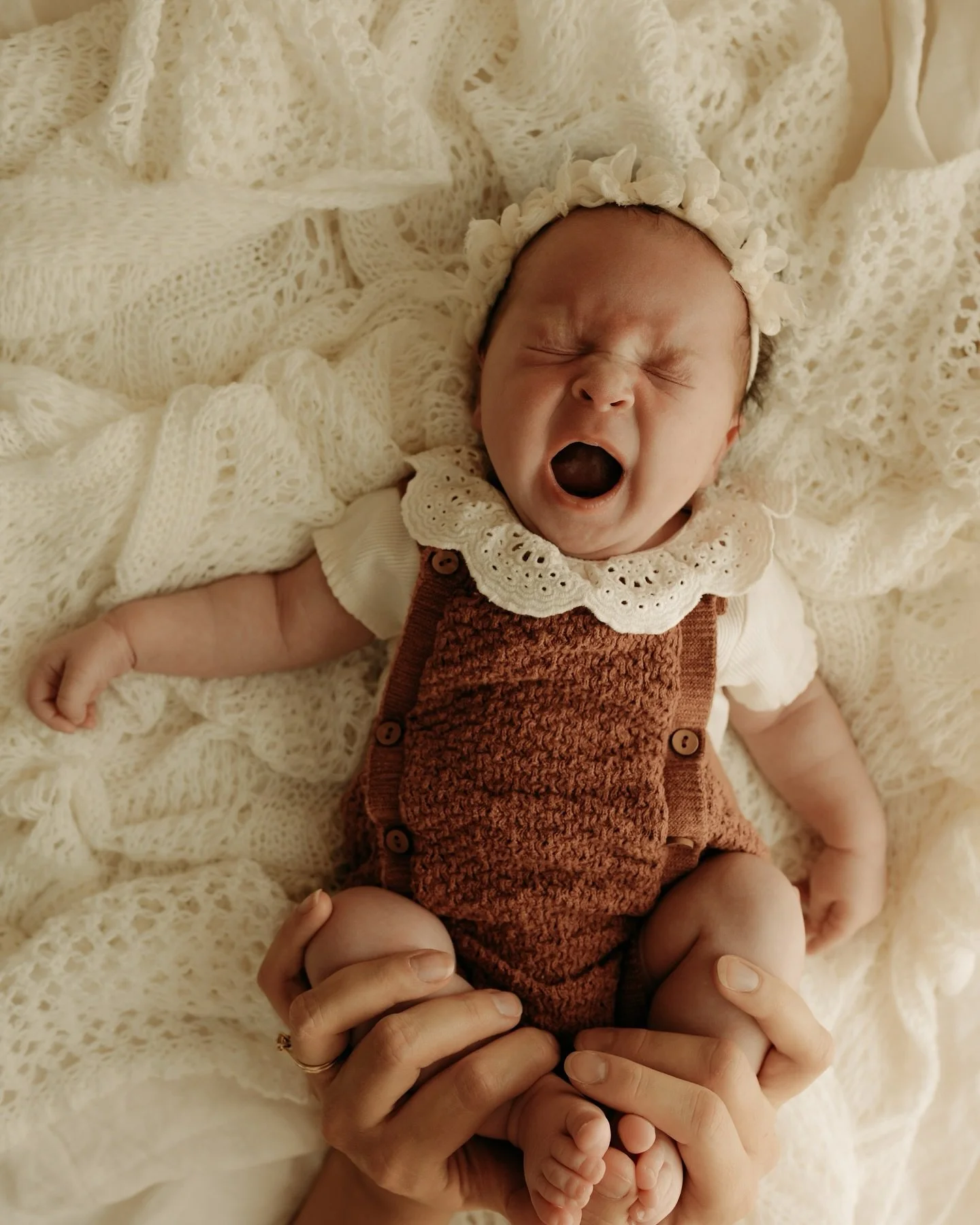 Une s&eacute;ance, mille instants v&eacute;cus.
On rit, on c&acirc;line, on respire, on s&rsquo;&eacute;merveille.
Chacun trouve sa place, naturellement,
et c&rsquo;est l&agrave; que la magie op&egrave;re.

📸 Des souvenirs spontan&eacute;s, vrais, p