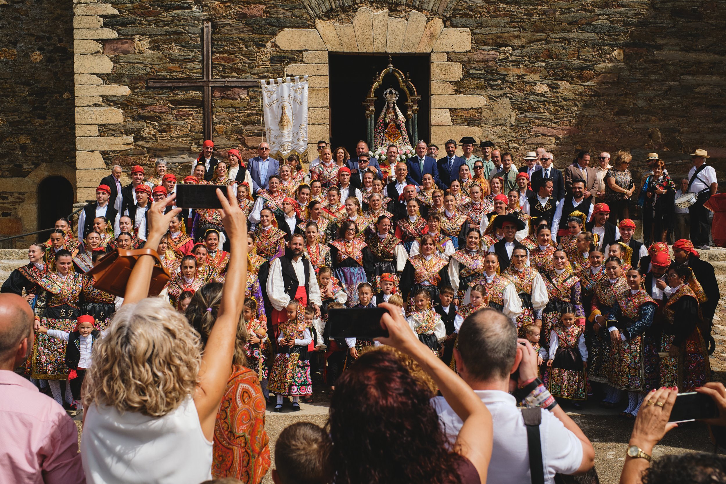 Virgen de Arbedes procession in Carbajales de Alba, Spain