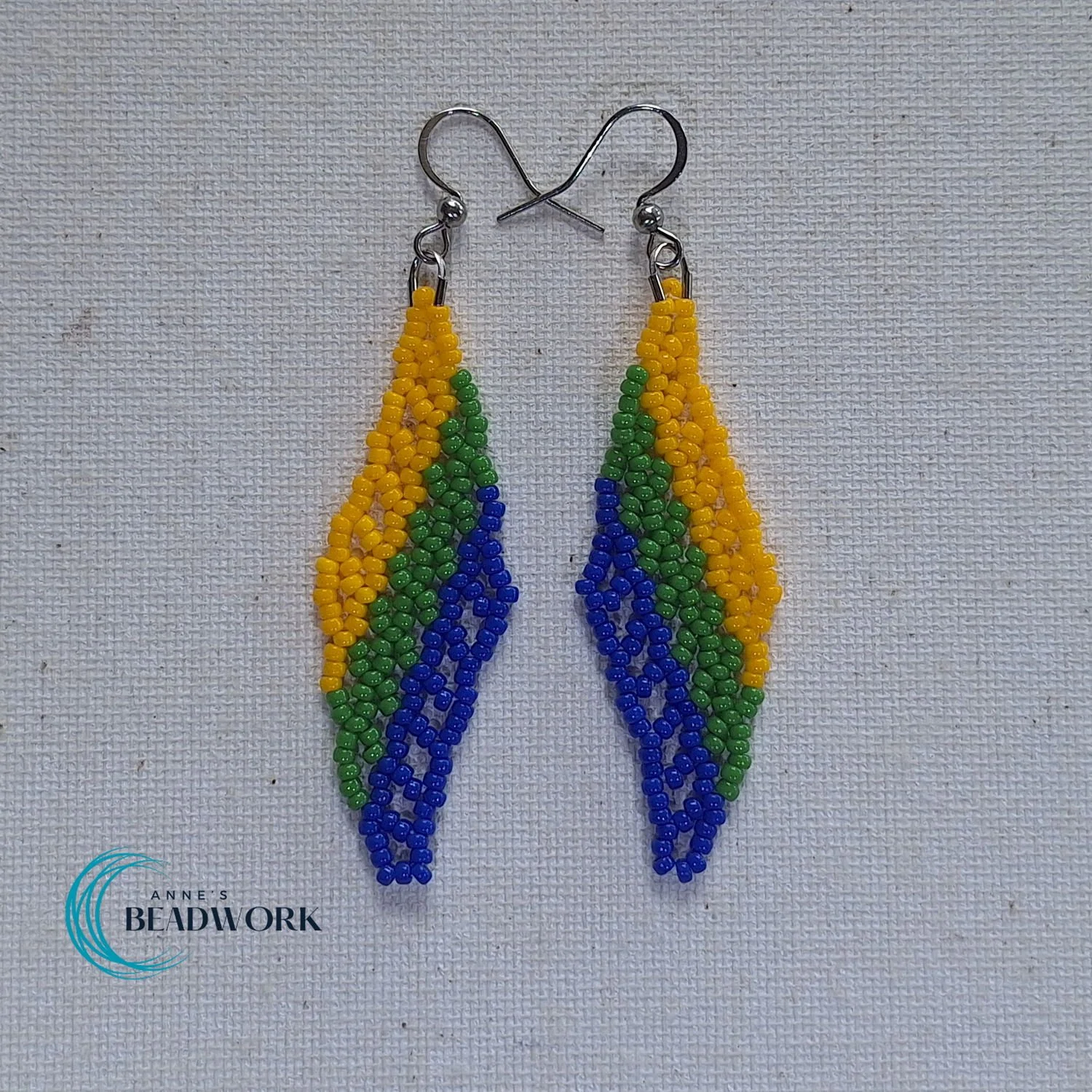 Feather_Earrings_Flags_Corozal_Medium_20260816.jpg