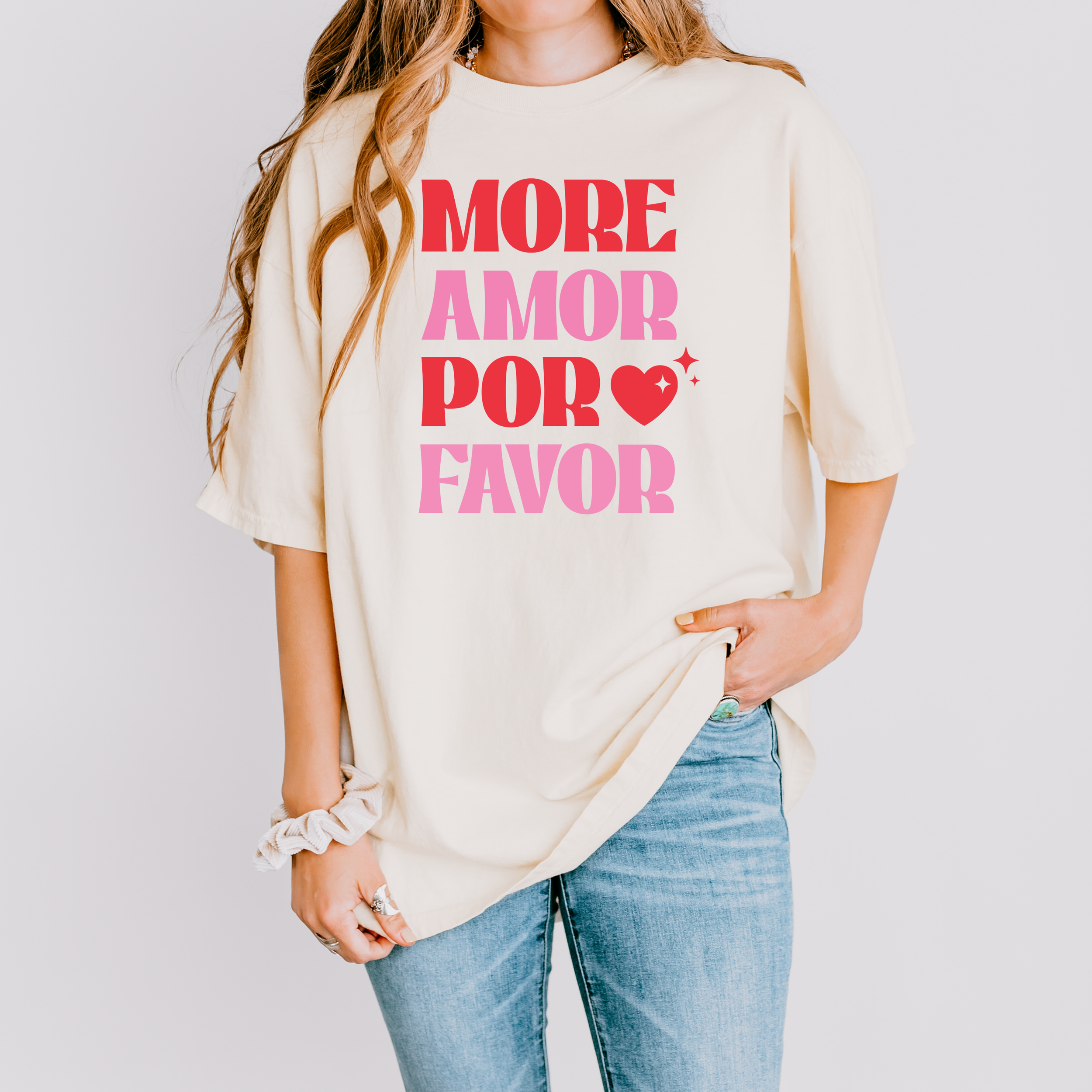 More Amor Por Favor Tee