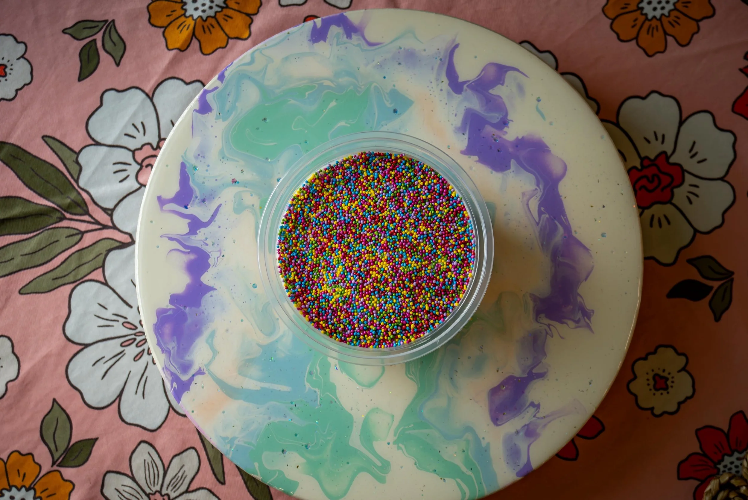 Hard launch of our cookie cake version of the viral dot cake. We will have the following available:
&bull; Chocolate Chip (GF)
&bull; Sugar Cookie (GF/V)

Available this Sunday @dreamers.doers.market 
VIP hour 11am - 12pm
12pm - 4pm 
@ohp_venues 1901